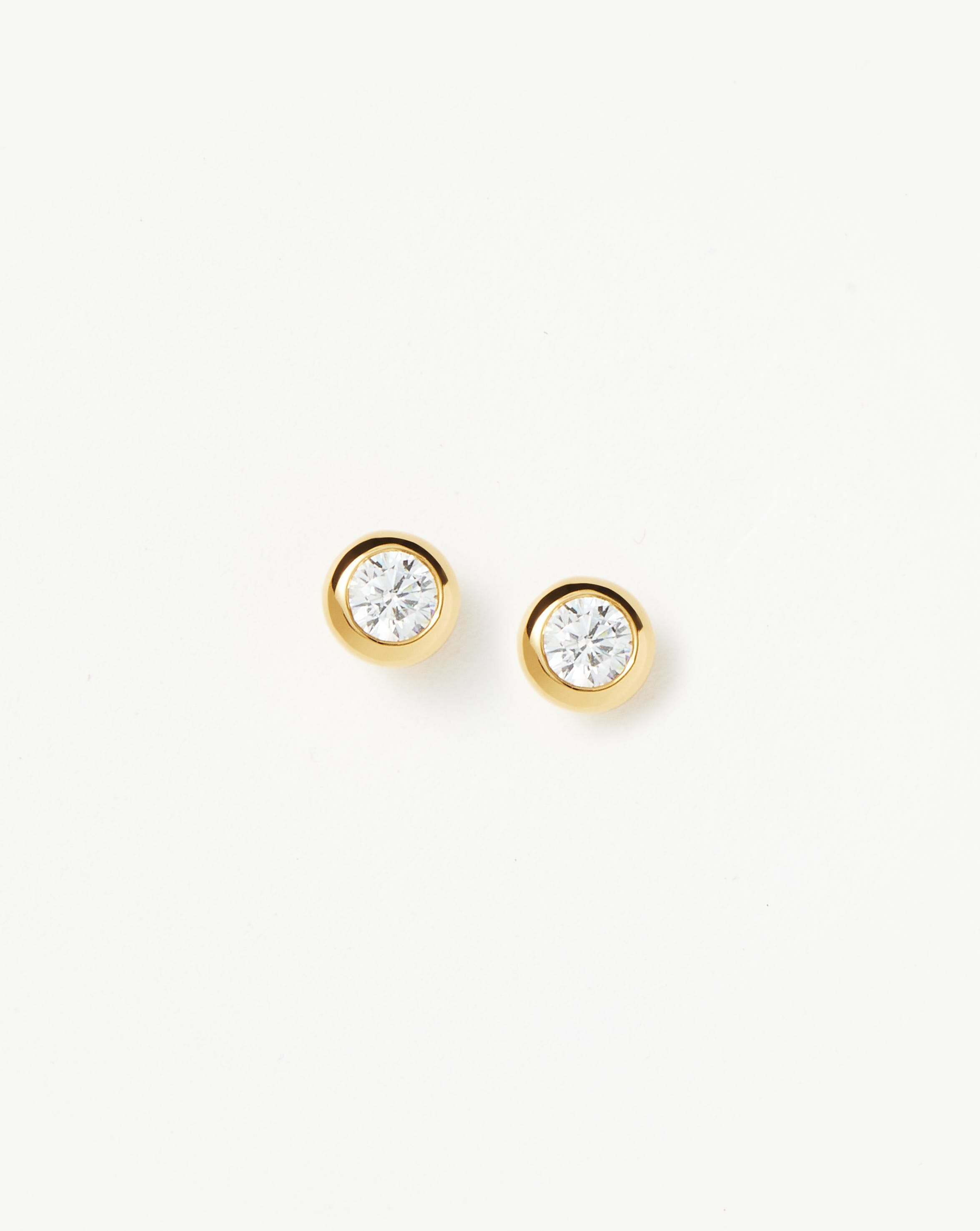 Missoma Classic Stone nappikorvakorut kulta zirkonia