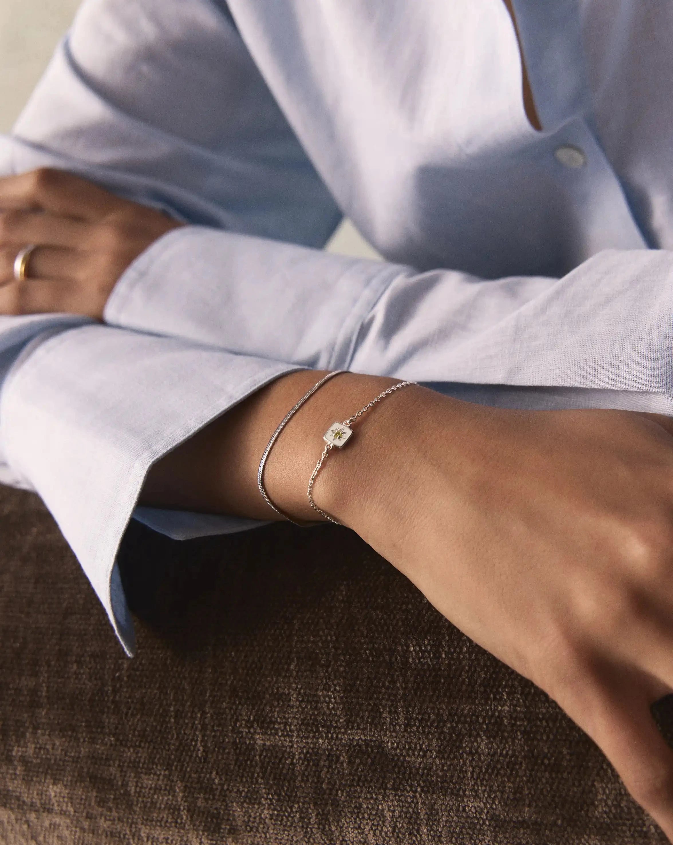 MISSOMA August Birthstone rannekoru peridootti hopea
