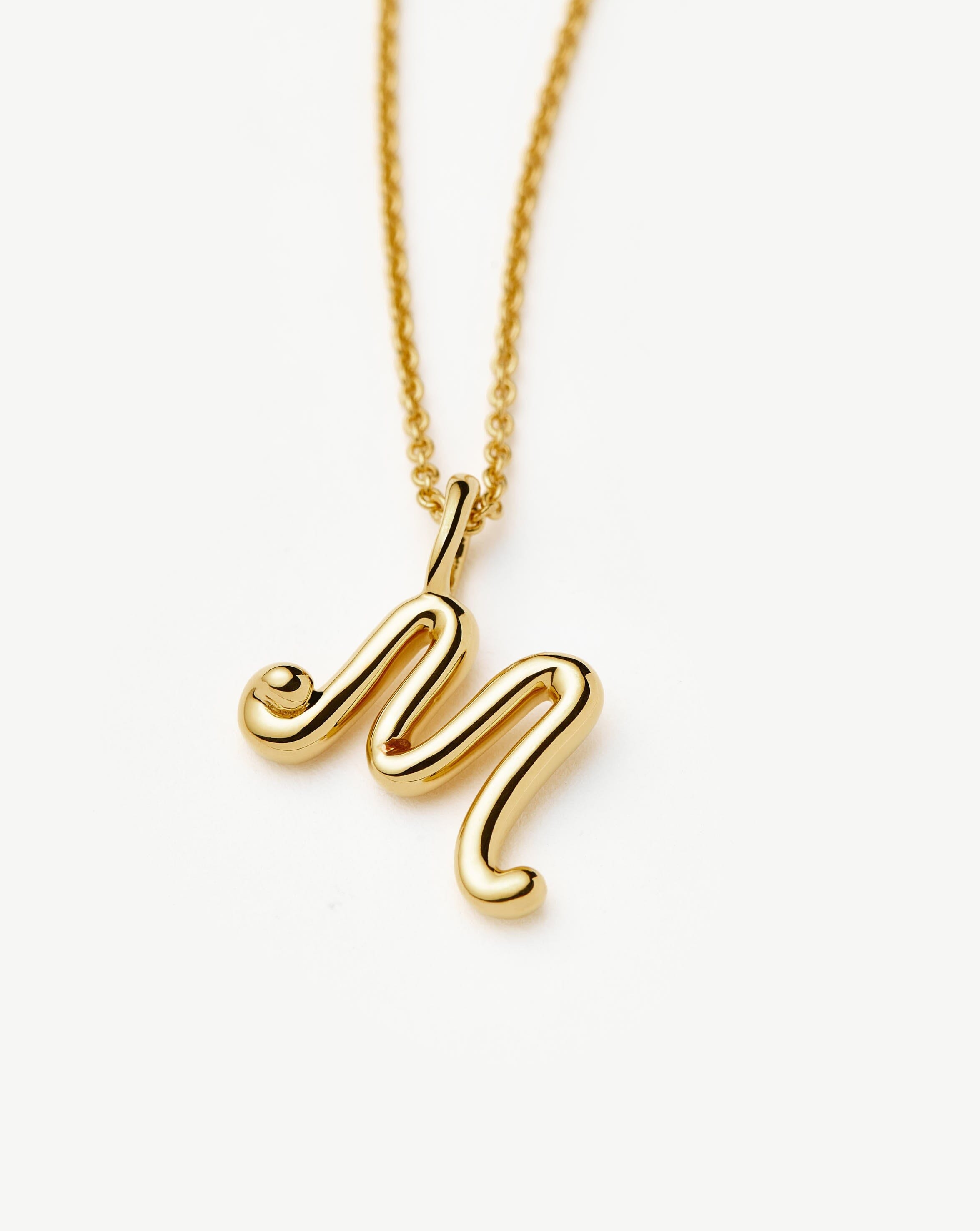 Missoma Curly Molten M kaulakoru kulta vermeil