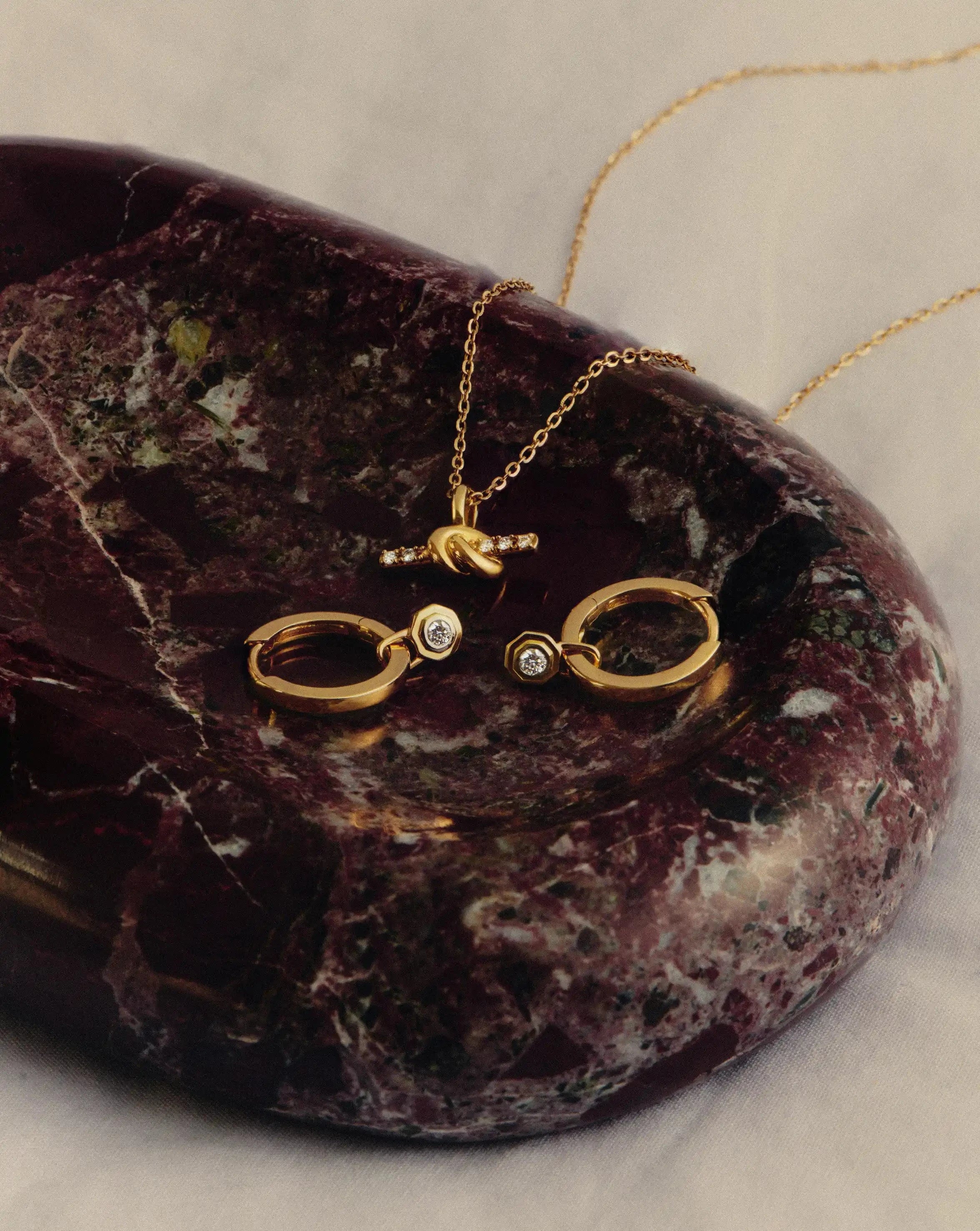 Missoma Lucy Williams Solid Gold Diamond Drop korvakorut 9ct keltakulta