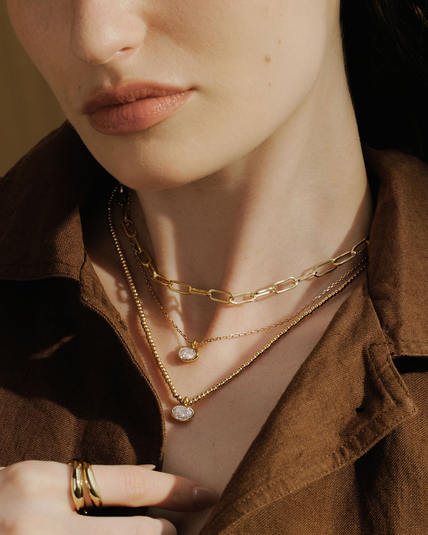 Ania Haie Wanderer Bezel Organic Pebble kaulakoru kulta zirkonia