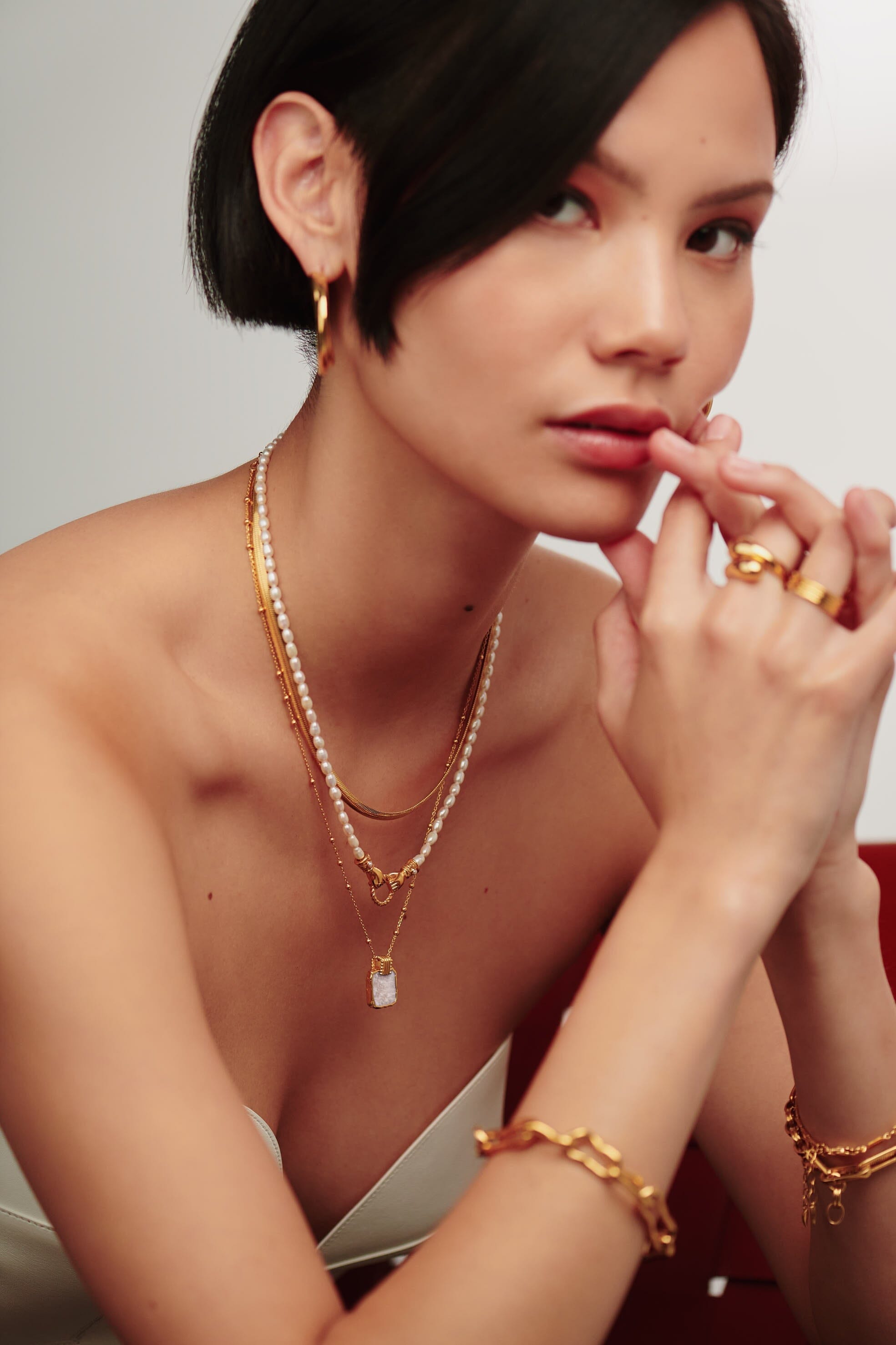 Missoma Lena Charm Necklace kaulakoru kullattu moonstone