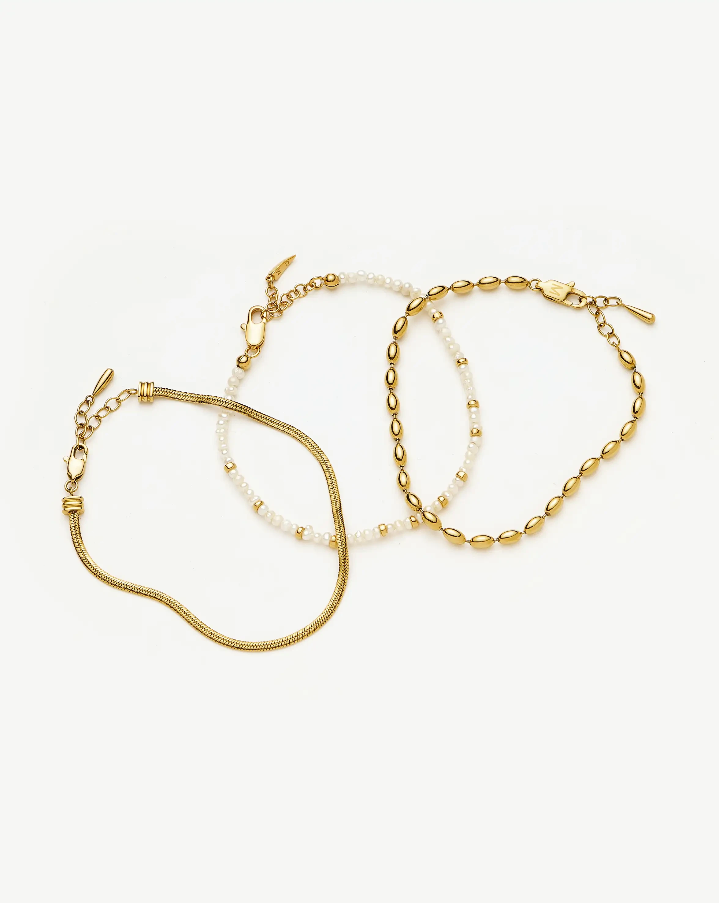 Missoma Ultimate Bracelet Set rannekorusetti kulta helmi S/M