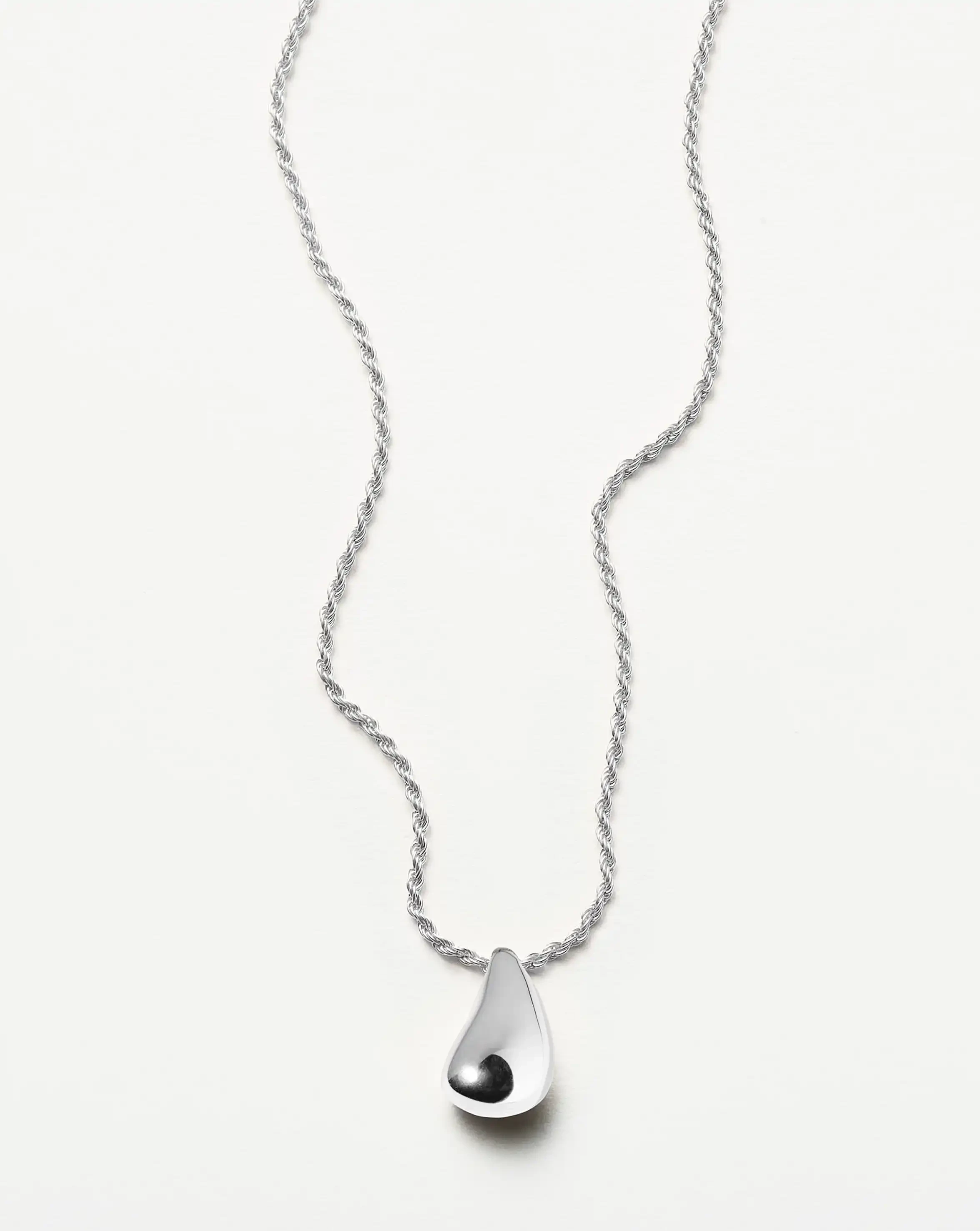 MISSOMA Savi Sculptural Droplet kaulakoru hopea 45cm