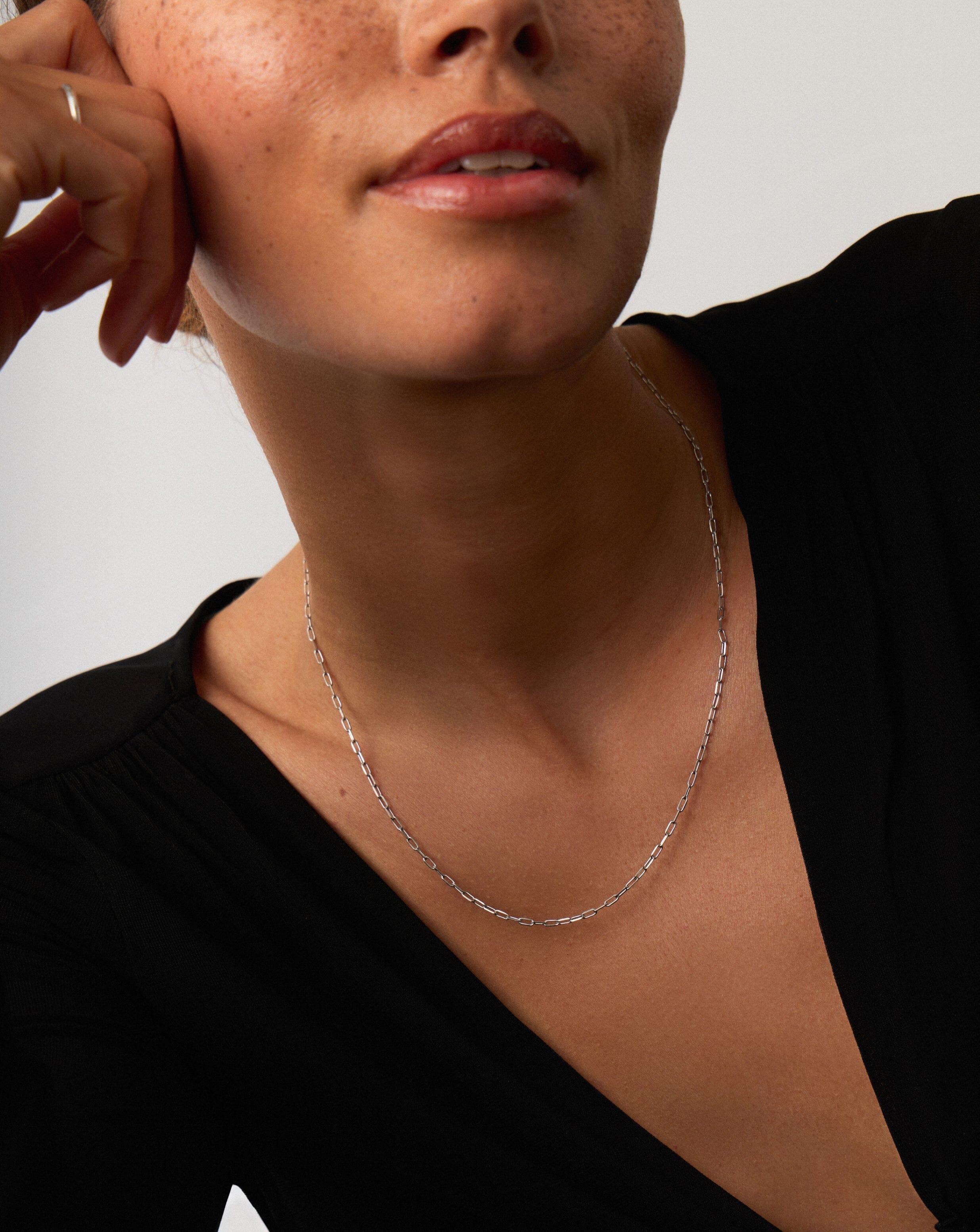 Missoma Classic Paperclip Chain kaulakoru valkokulta 45 cm