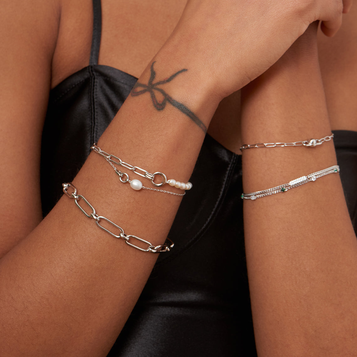 Ania Haie Pearl Power Link rannekoru hopea helmi