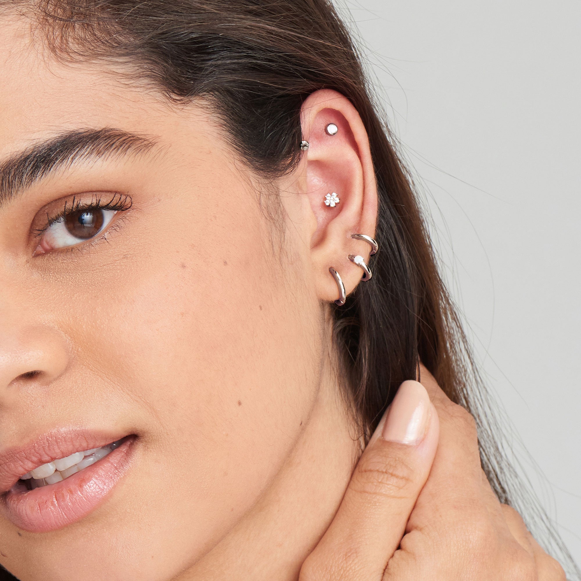Ania Haie Ear Edit Smooth huggie-korvakorut hopea 12 mm