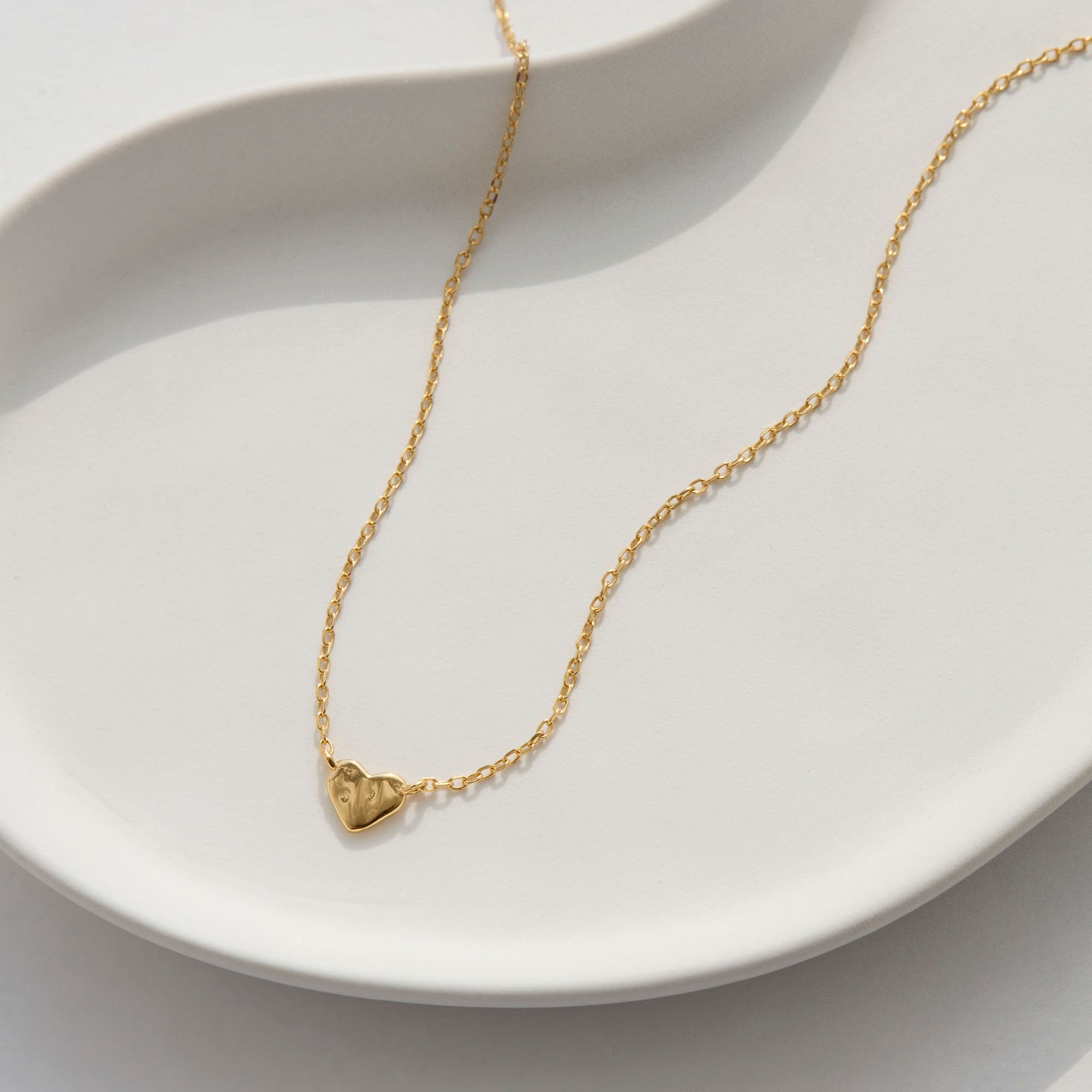 Muru Jewellery Tiny Heart kaulakoru kulta pieni