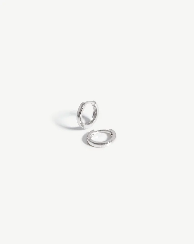 Missoma Classic Huggies rengaskorvakorut 9ct valkokulta 10mm