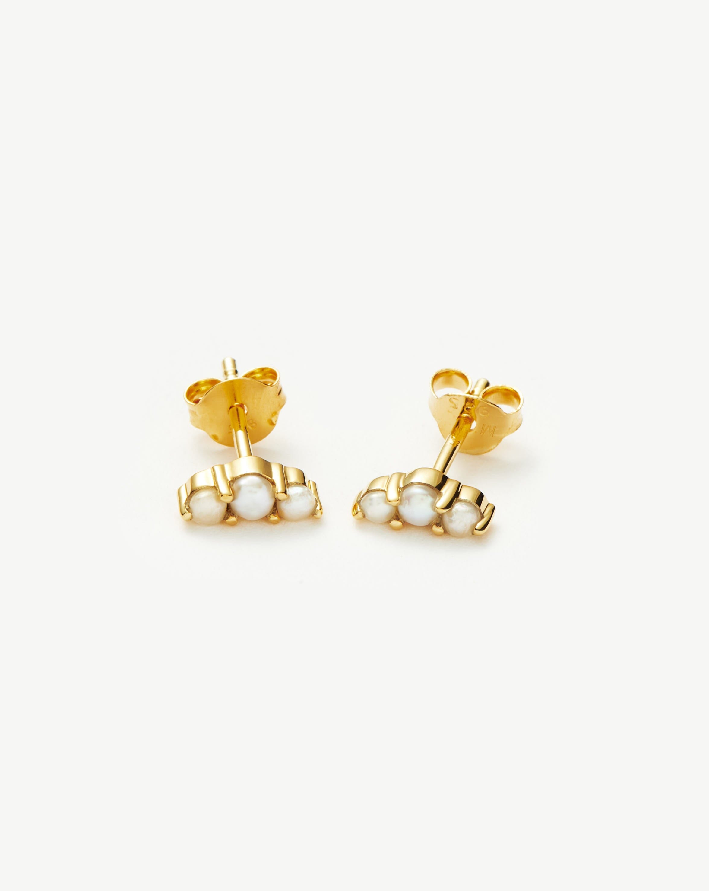 Missoma Trio Stud Earrings nappikorvakorut helmi