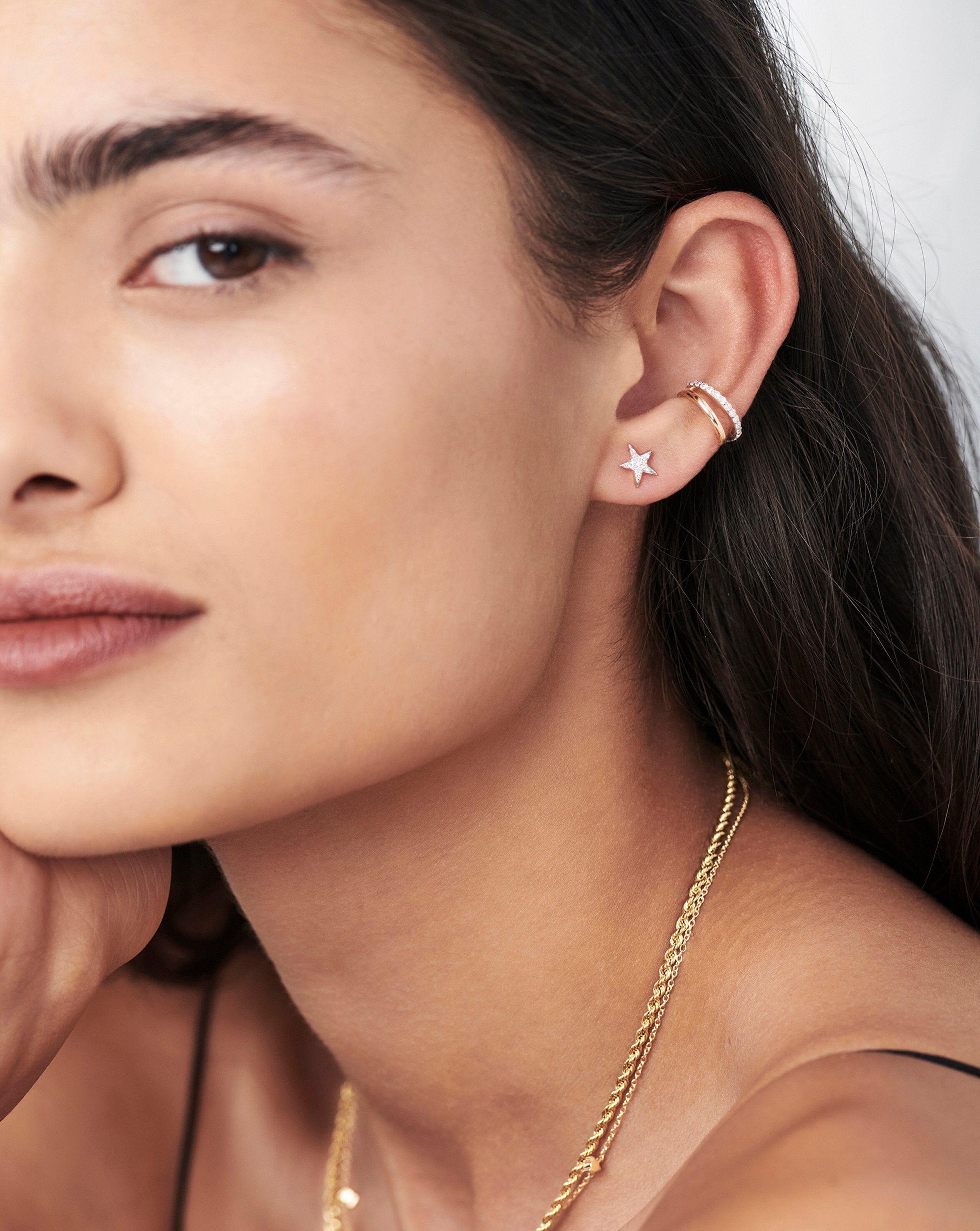 Missoma Solid Gold Small Star nappikorvakorut 9k keltakulta timantti