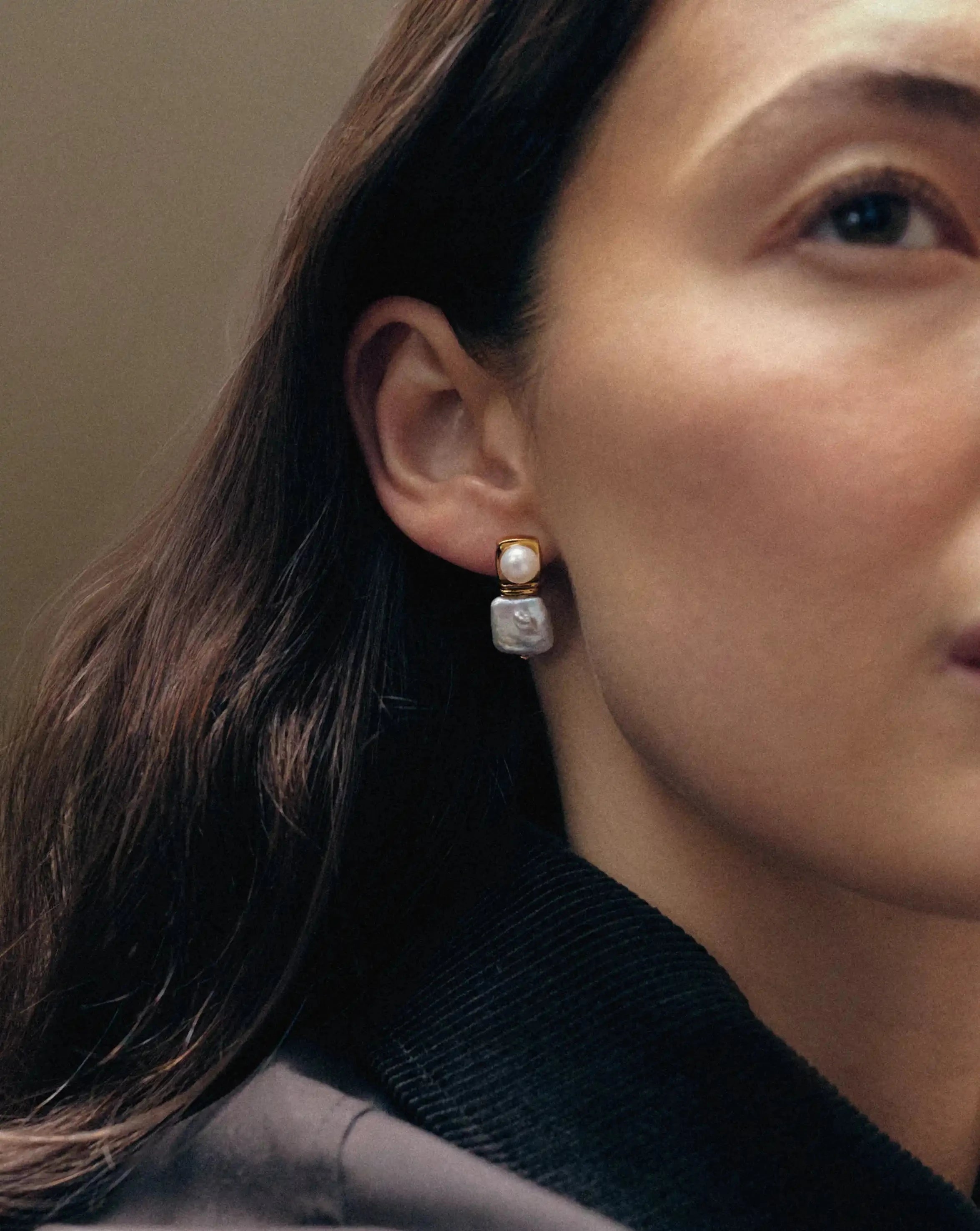 Missoma Square Pearl Small Stud korvakorut helmi kulta