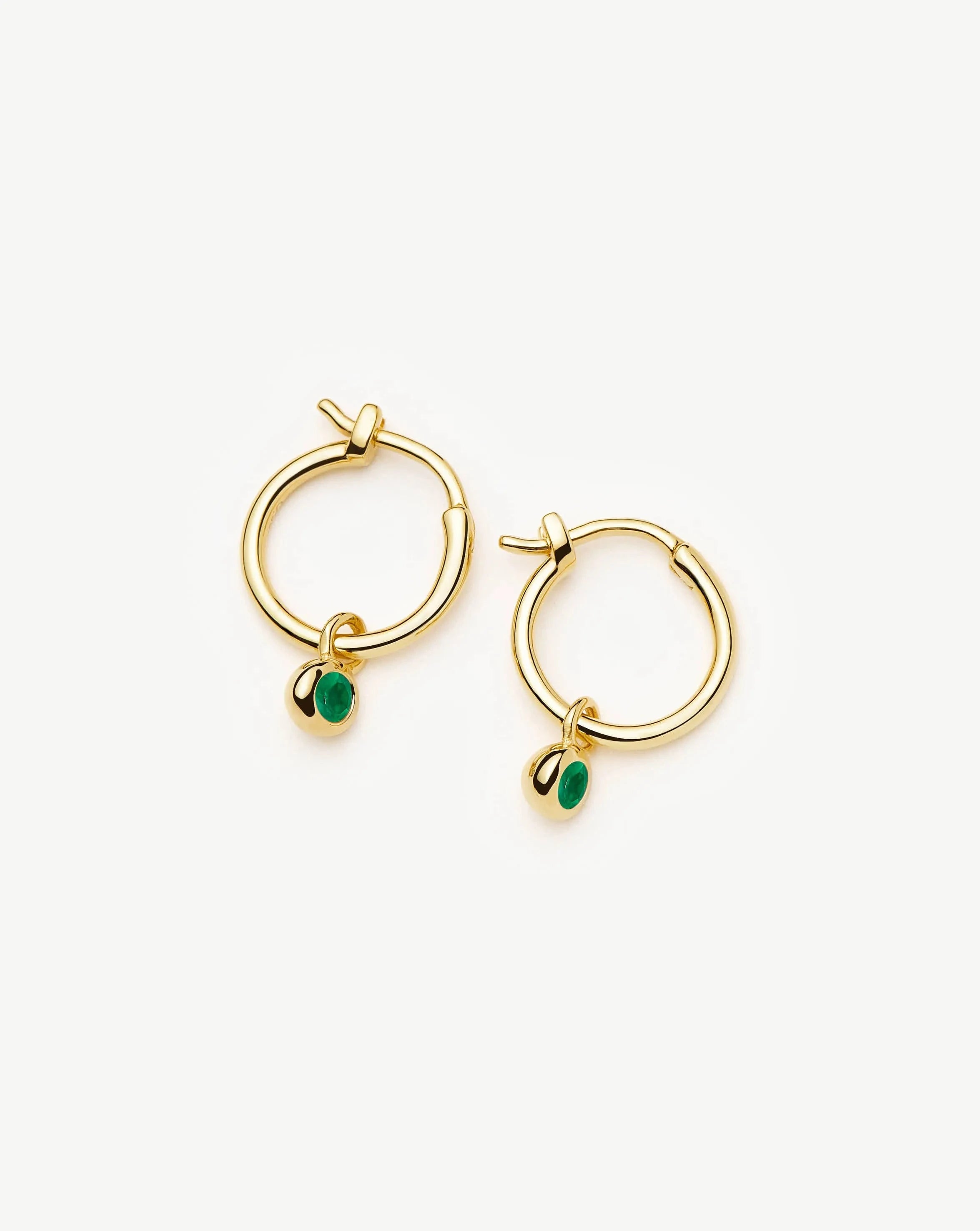 Missoma May Birthstone rengaskorvakorut kulta onyksi