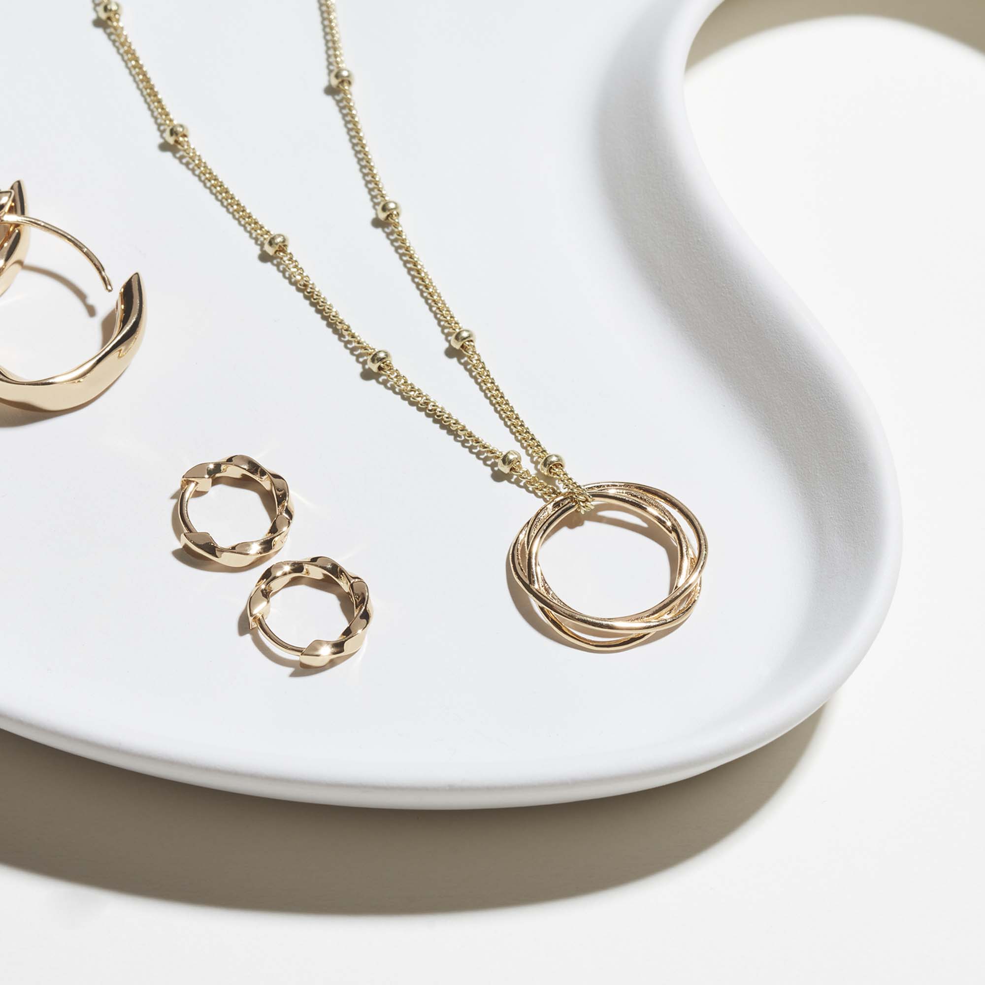 Muru Jewellery Karma kaulakoru 18" kultavermeil