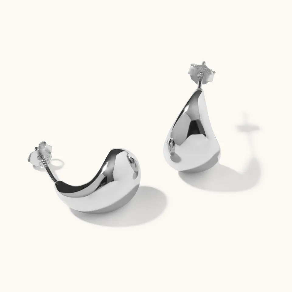 Muru Jewellery Tear Drop nappikorvakorut hopea pisara