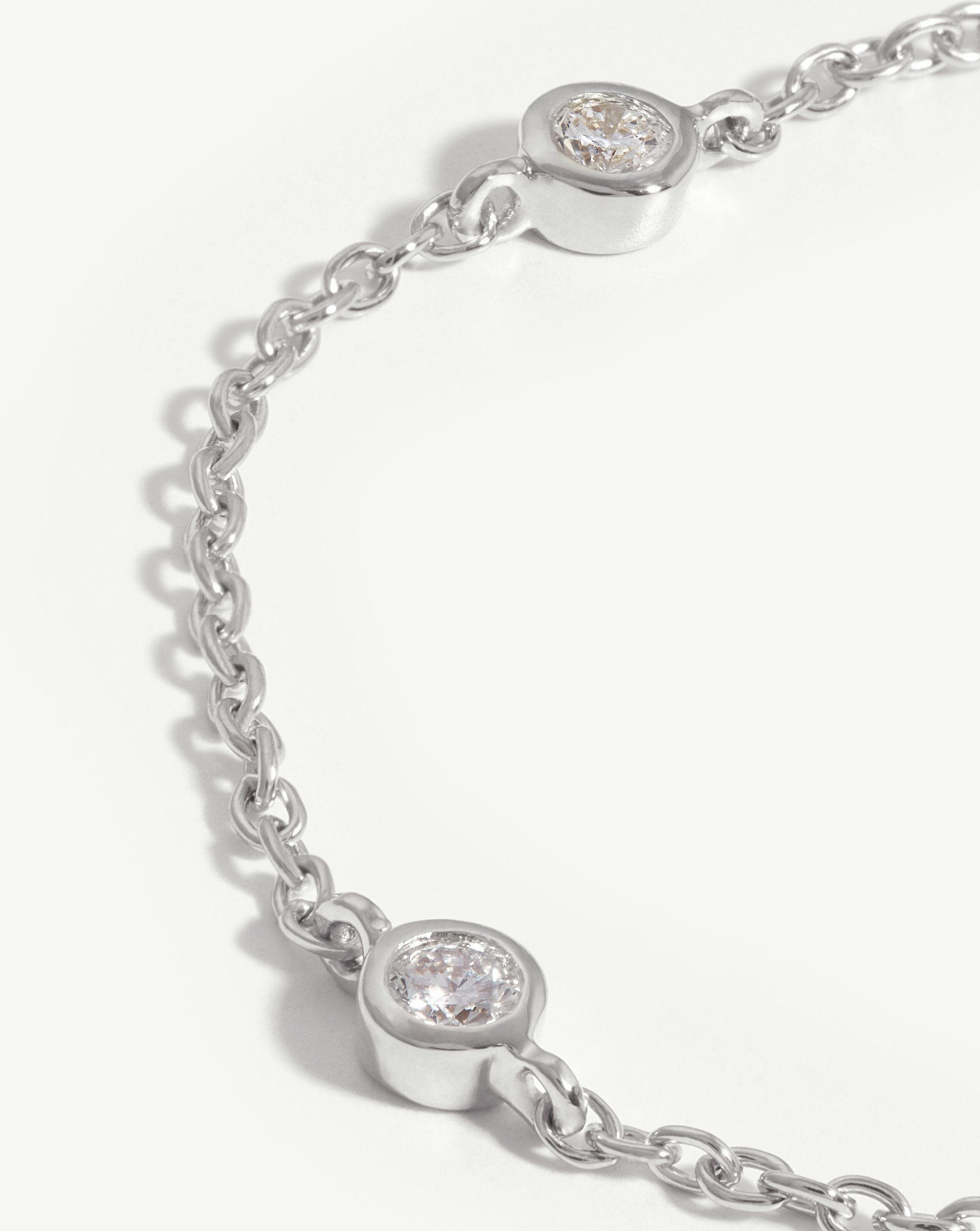 Missoma Floating Diamond rannekoru valkokulta timantti
