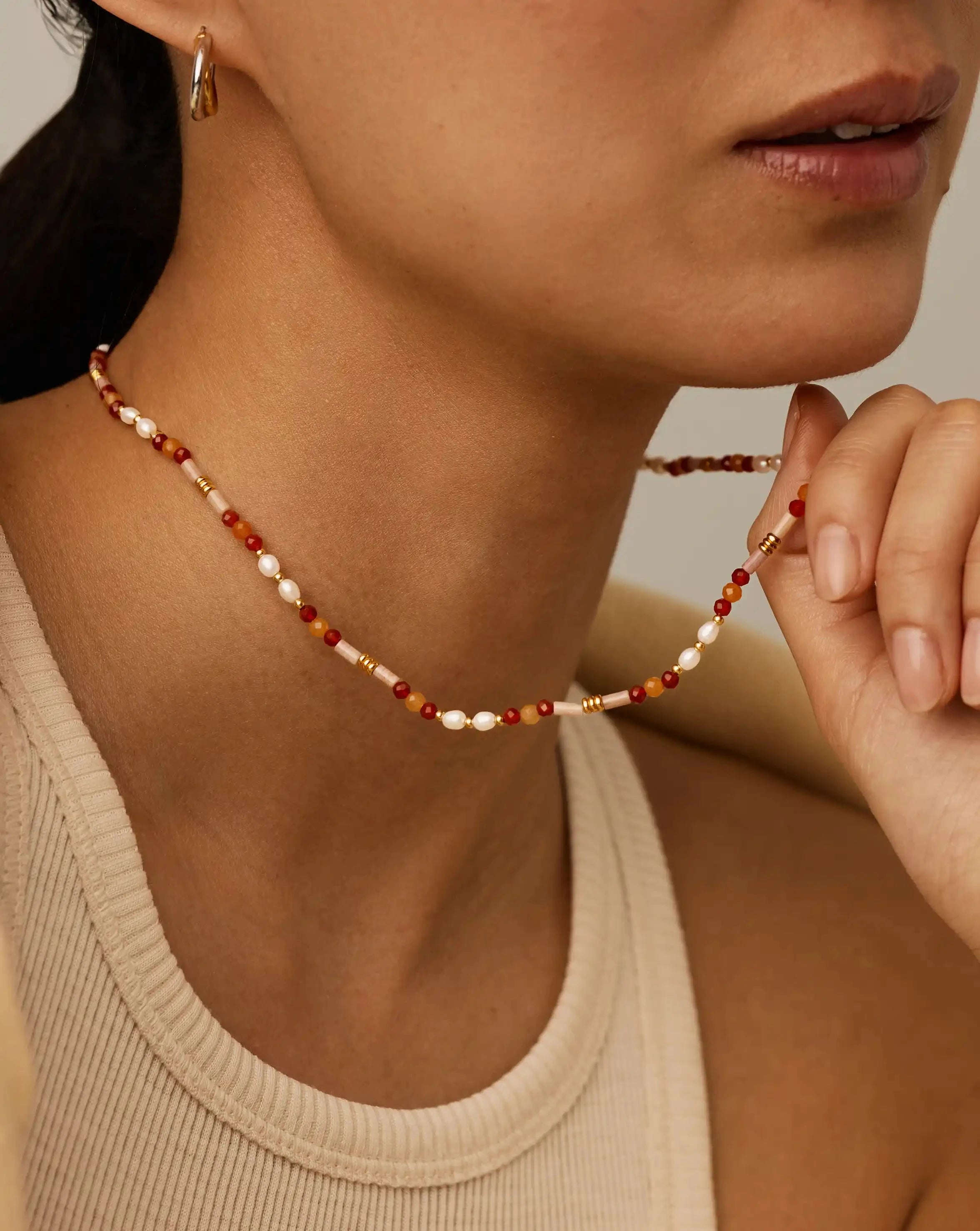 Missoma Beaded Gemstone Pearl Short kaulakoru paloma pink