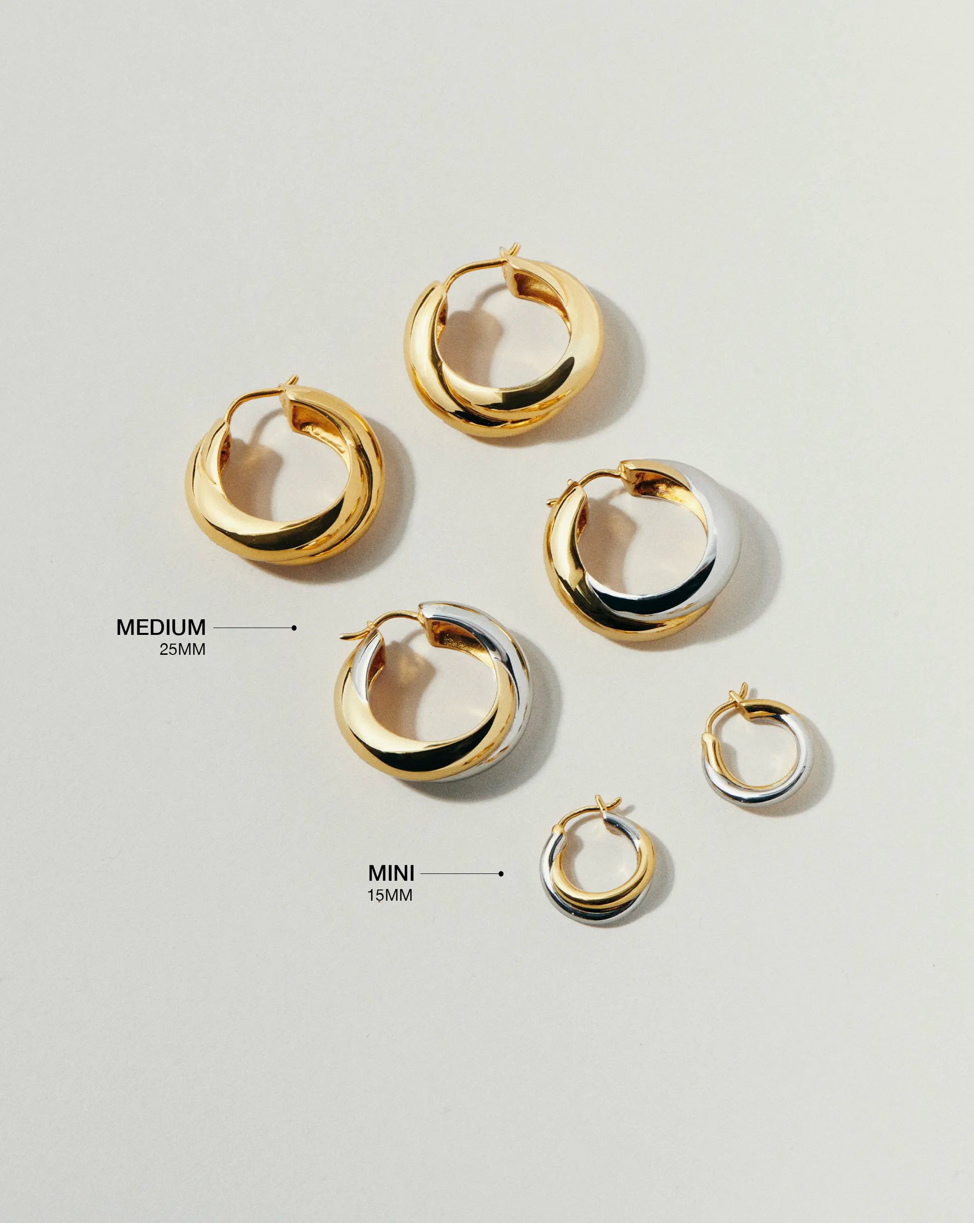 Missoma Lucy Williams Entwine Medium Hoop korvakorut kulta