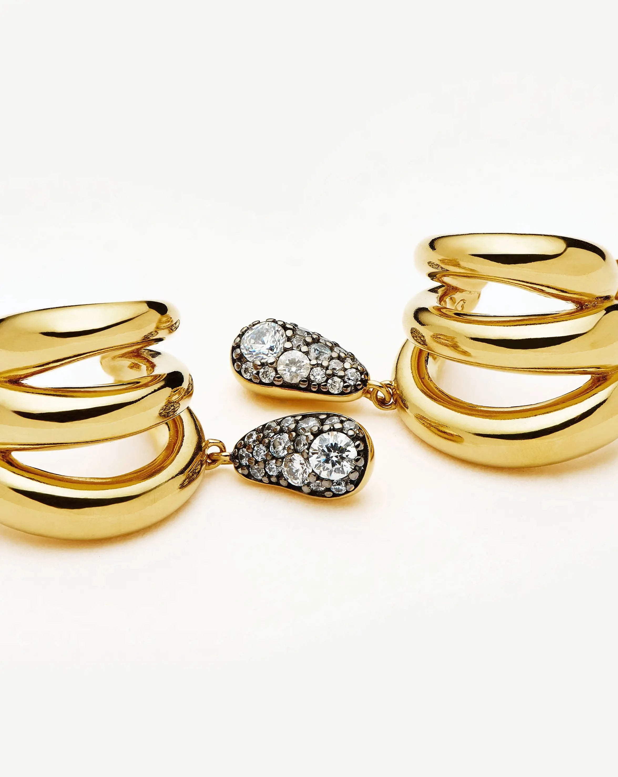 Missoma Molten Teardrop Pavé Trio nappikorvakorut kulta zirkonia
