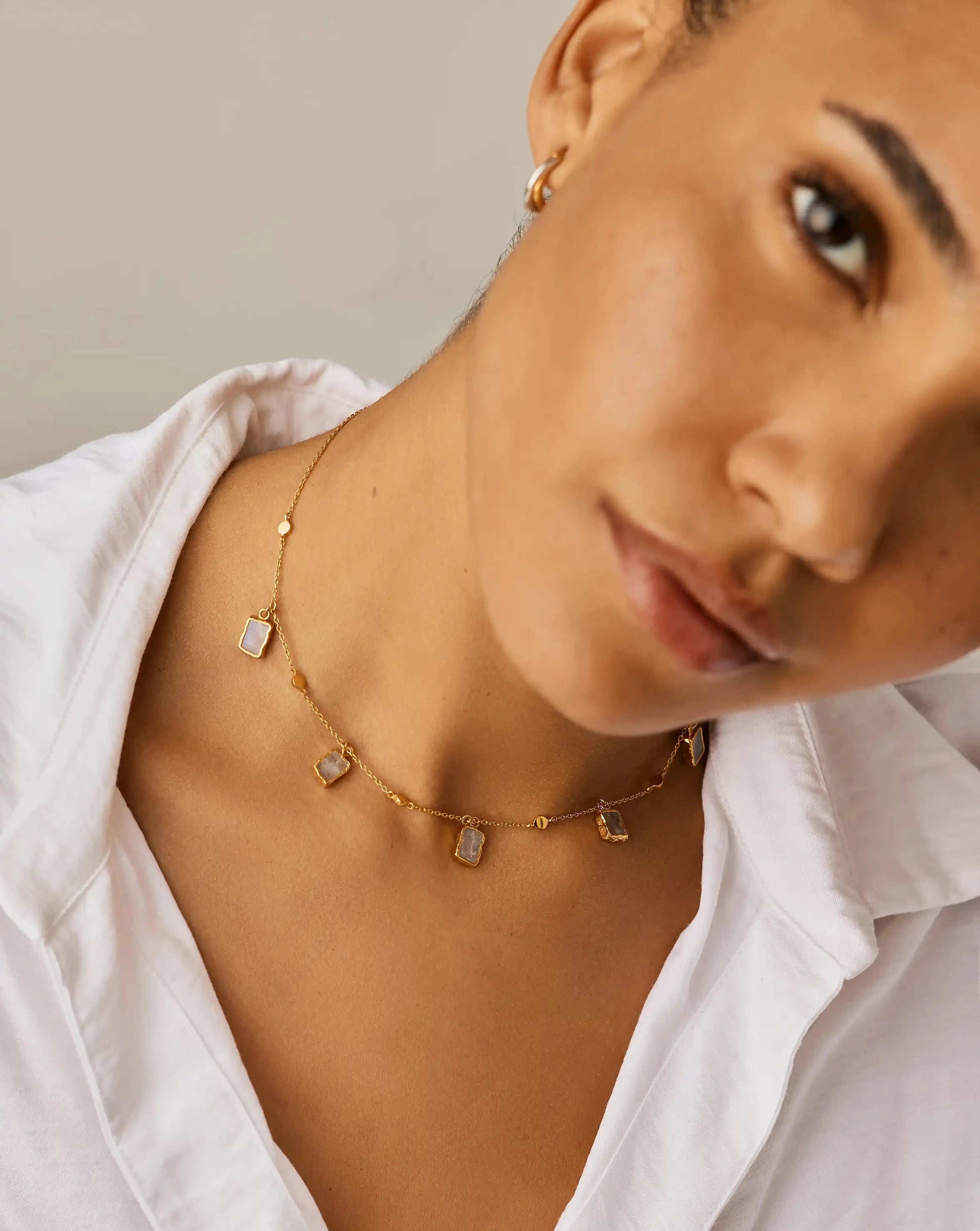 MISSOMA Lena Choker kaulakoru kulta kuukivi