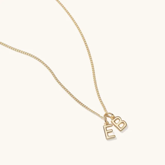 Muru Jewellery Mini Double Letter kaulakoru kulta tuplakirjain