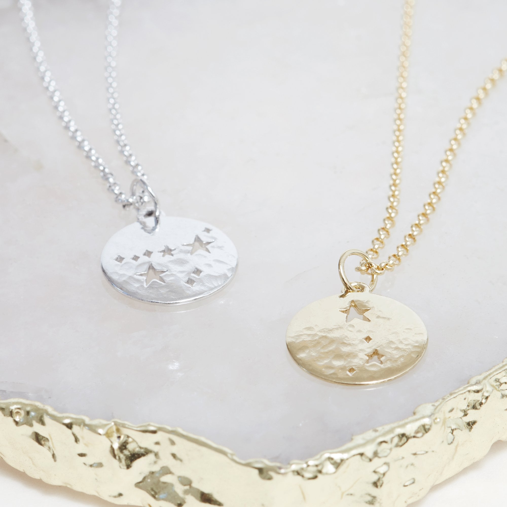 Muru Jewellery Capricorn Zodiac kaulakoru hopea kauris