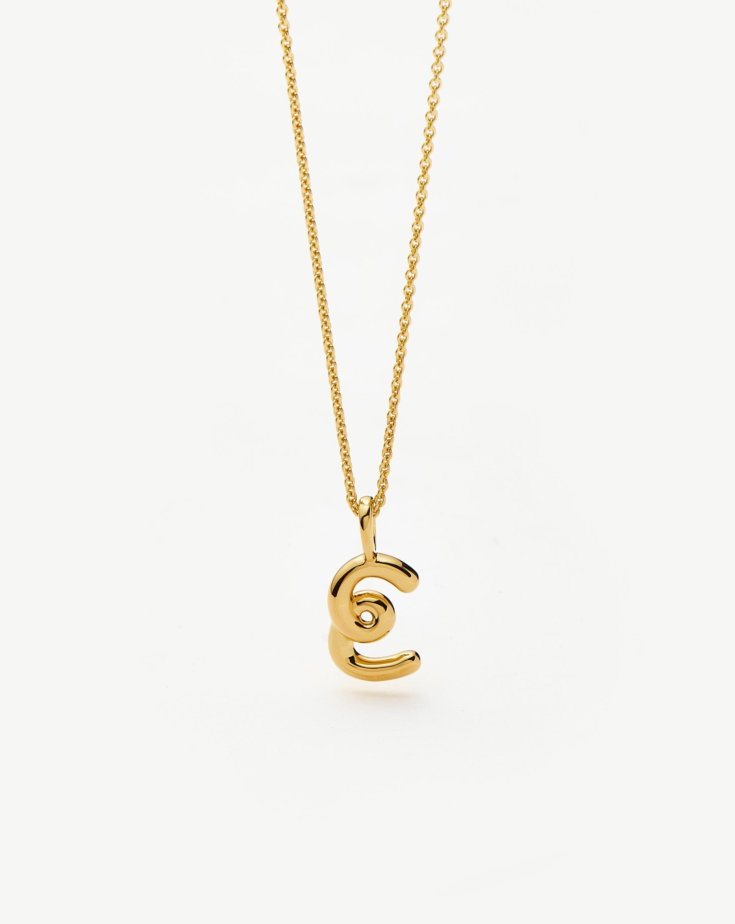 Missoma Curly Molten Mini Initial E kaulakoru kultavermeil