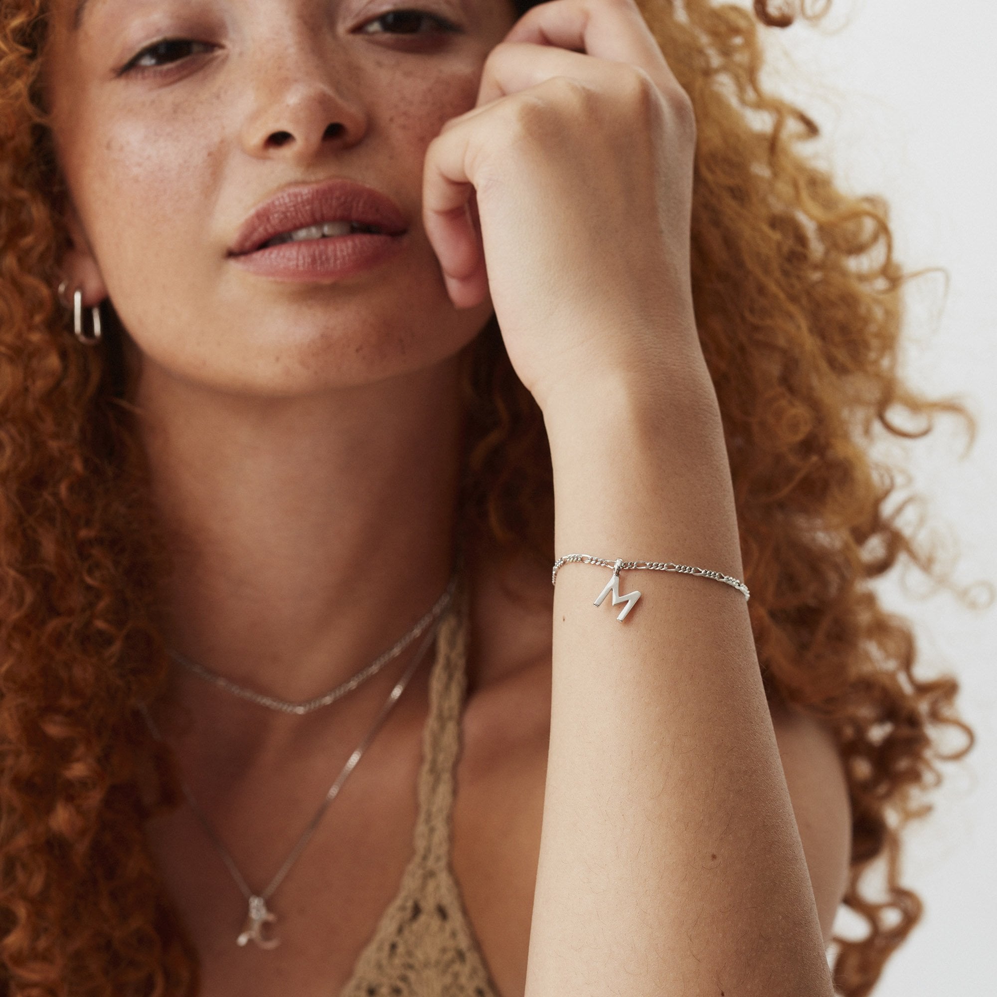 Muru Jewellery Little Love Letters figaro-rannekoru hopea