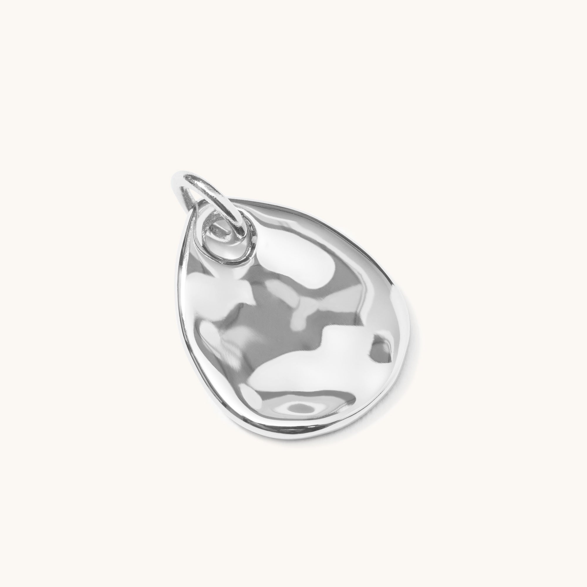 Muru Ripple Tear Drop riipus hopea kaiverrettava