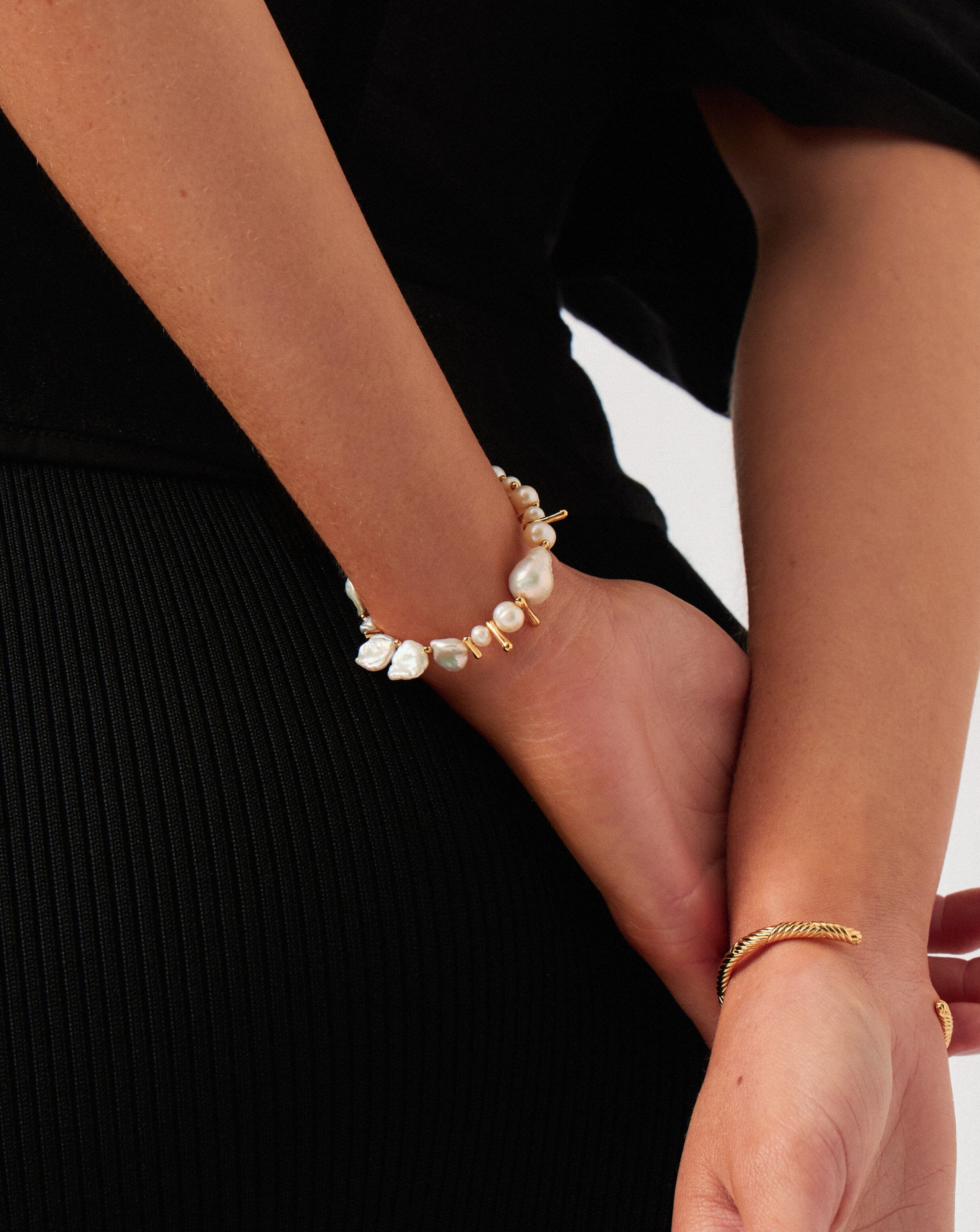 MISSOMA Mixed Pearl Statement helmirannekoru M kullattu helmi
