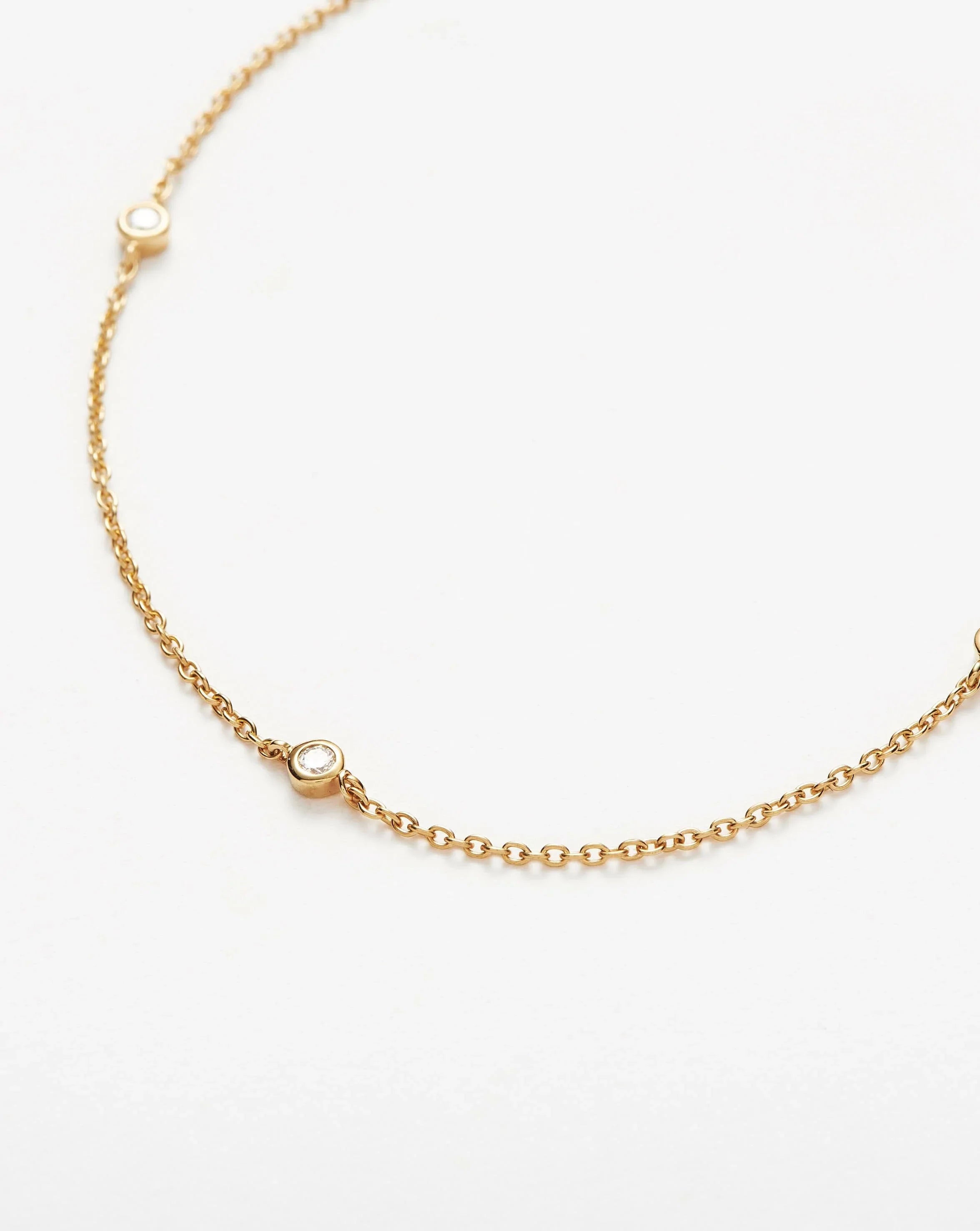 Missoma Floating Diamond kaulakoru 14k kulta timantti