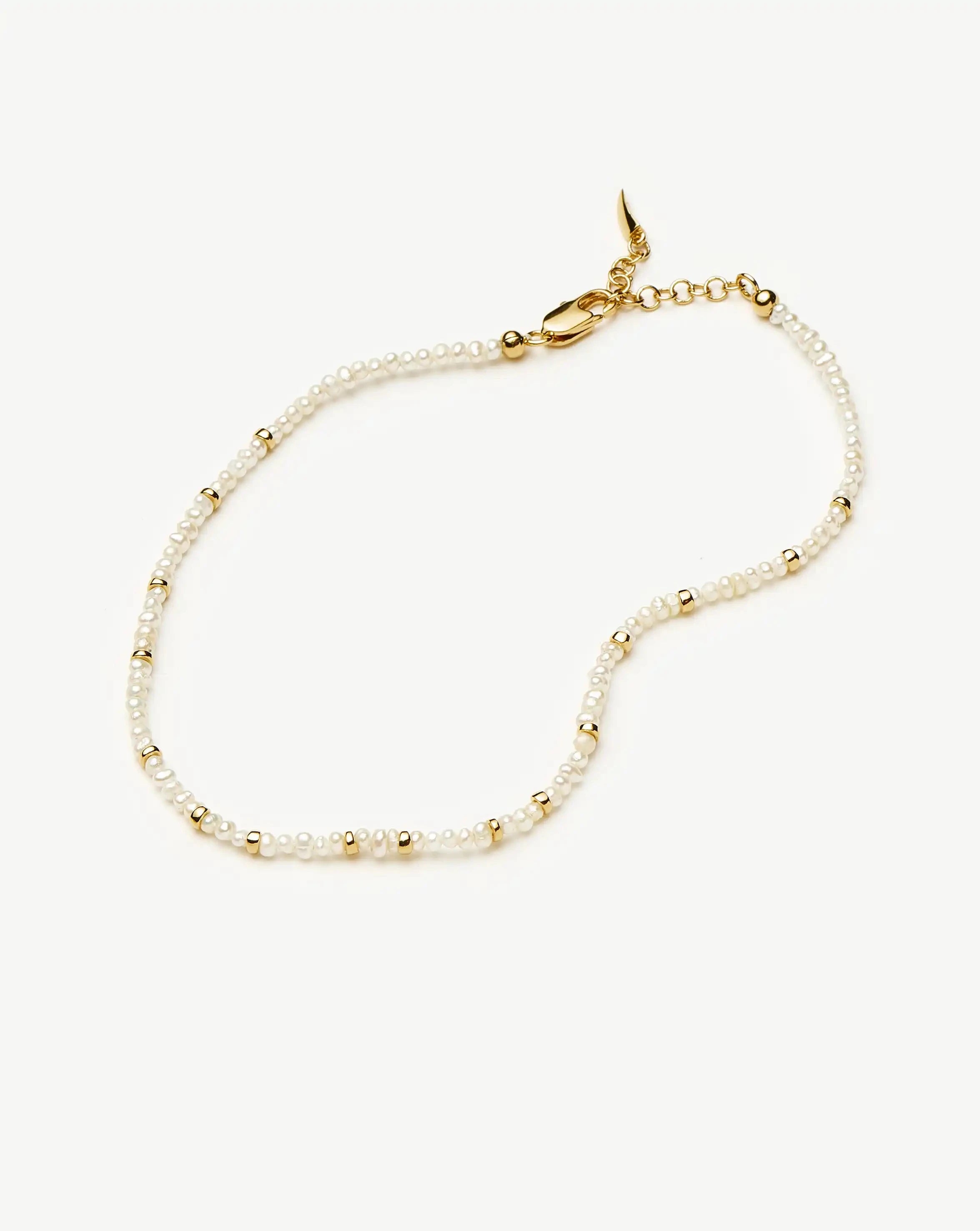 Missoma Micro Pearl Beaded nilkkakoru kulta helmi