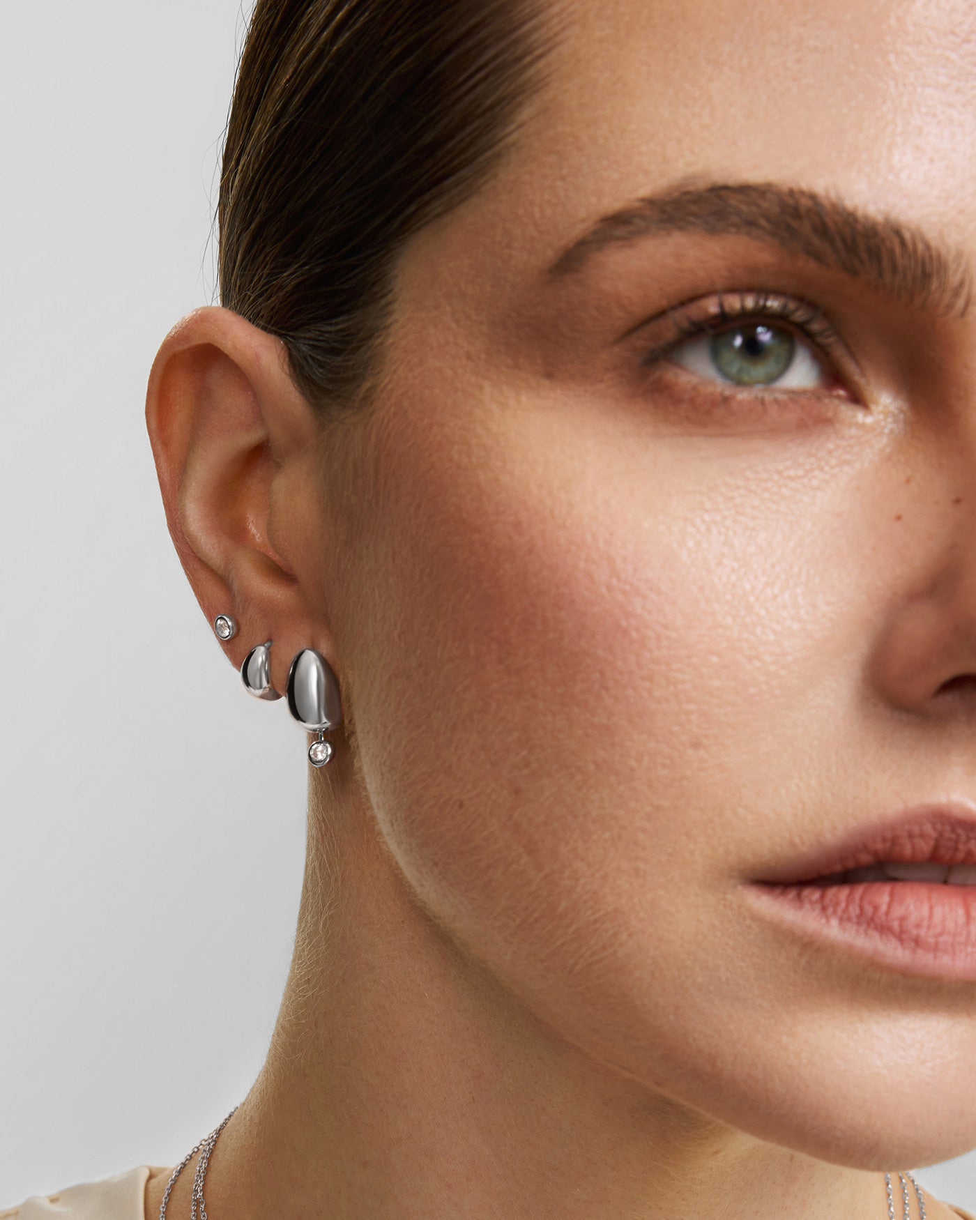 Ania Haie Wanderer Organic Dome Pebble korvakorut hopea