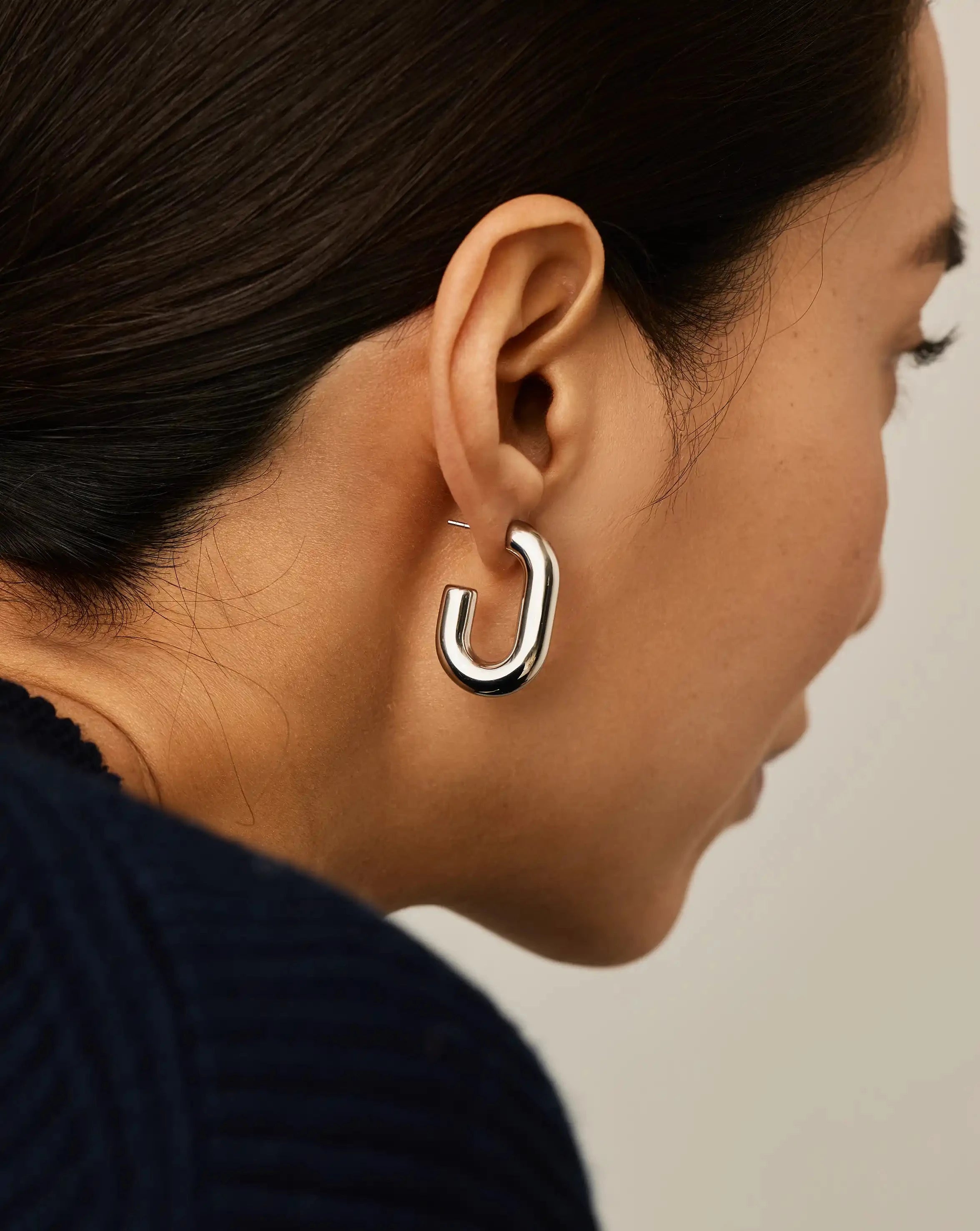 Missoma Chubby Oval Medium hoop-korvakorut platina
