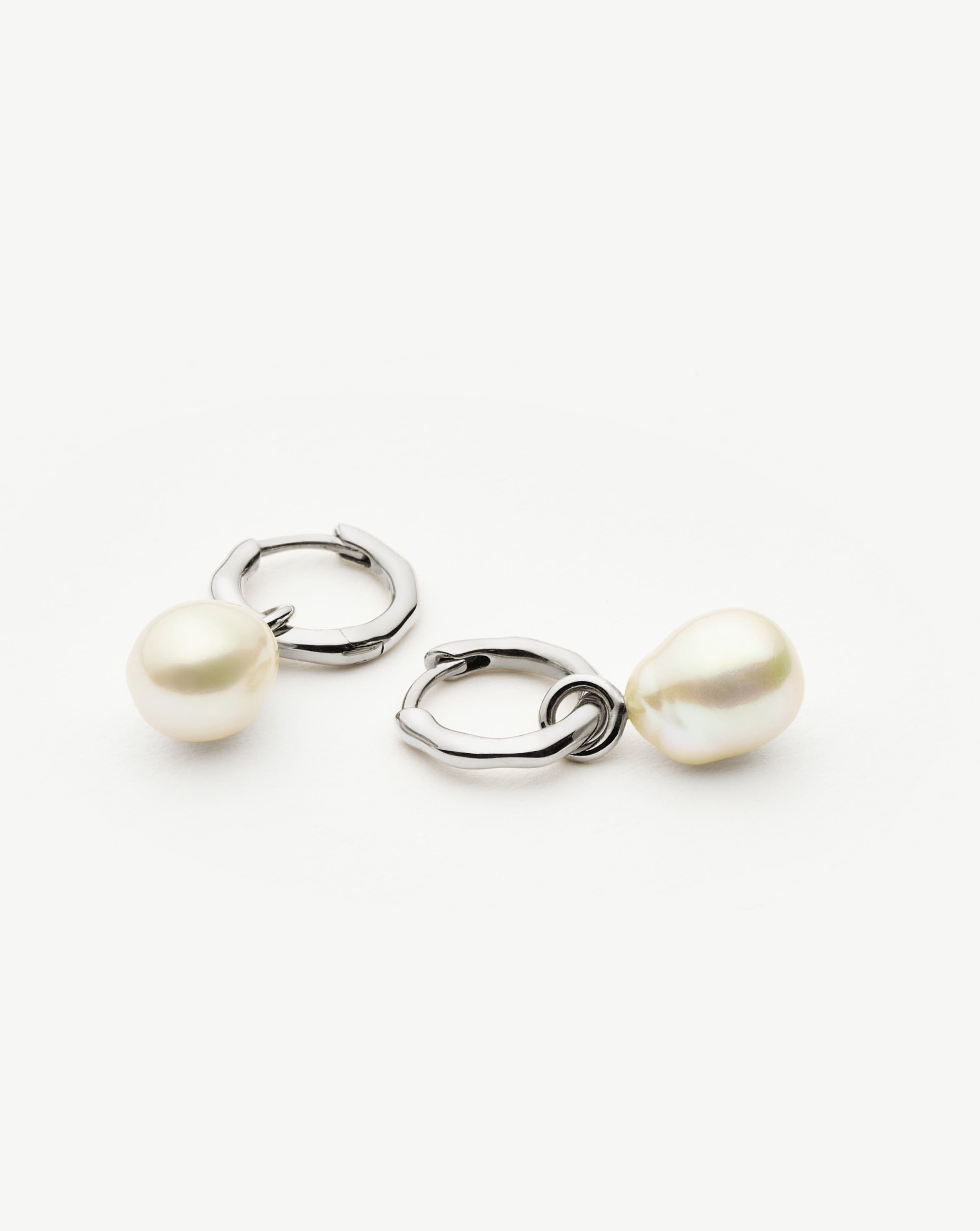 Missoma Solid Gold Baroque Pearl Organic Hoop korvakorut 9ct