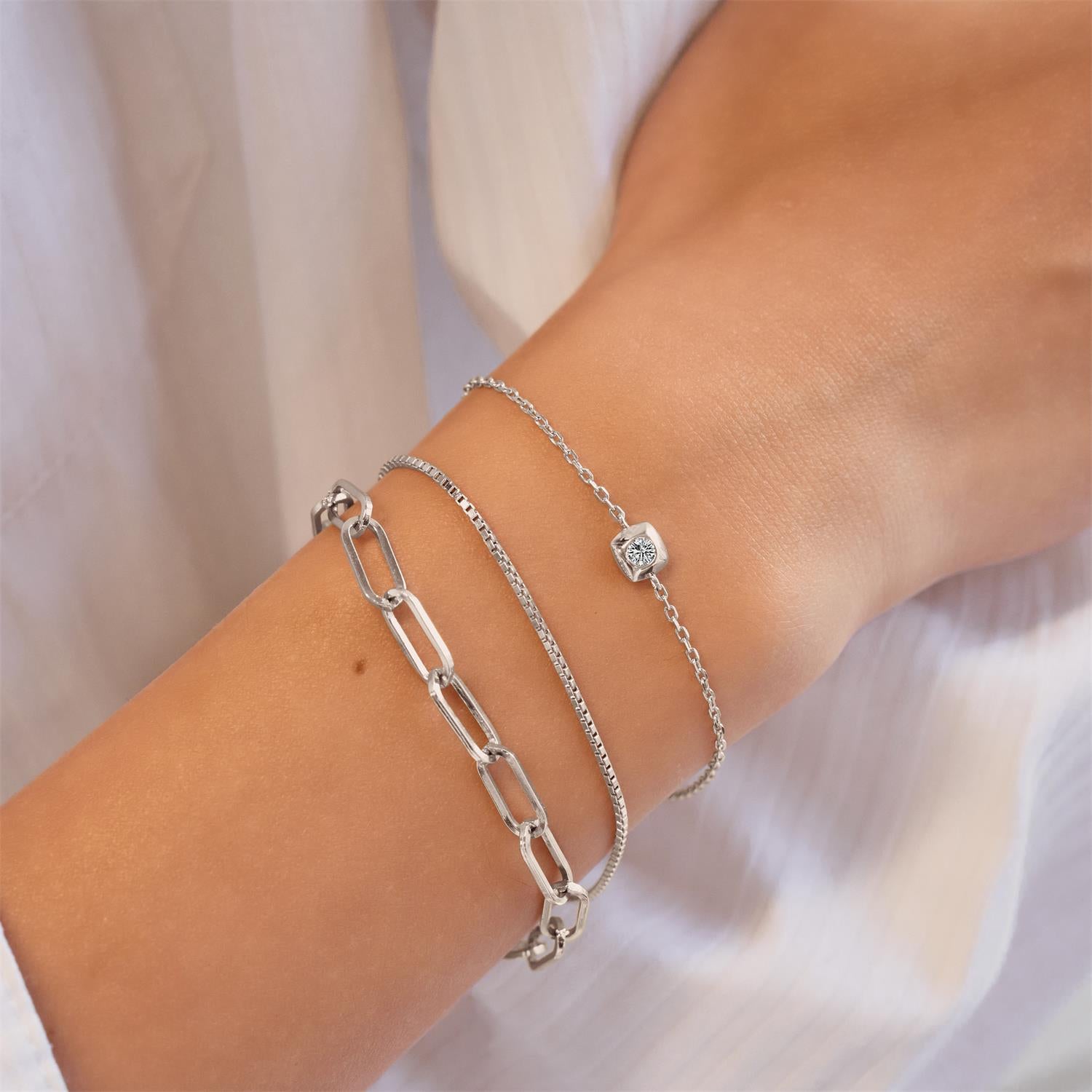 Ania Haie Modern Bezel-Set Solitaire rannekoru hopea zirkonia