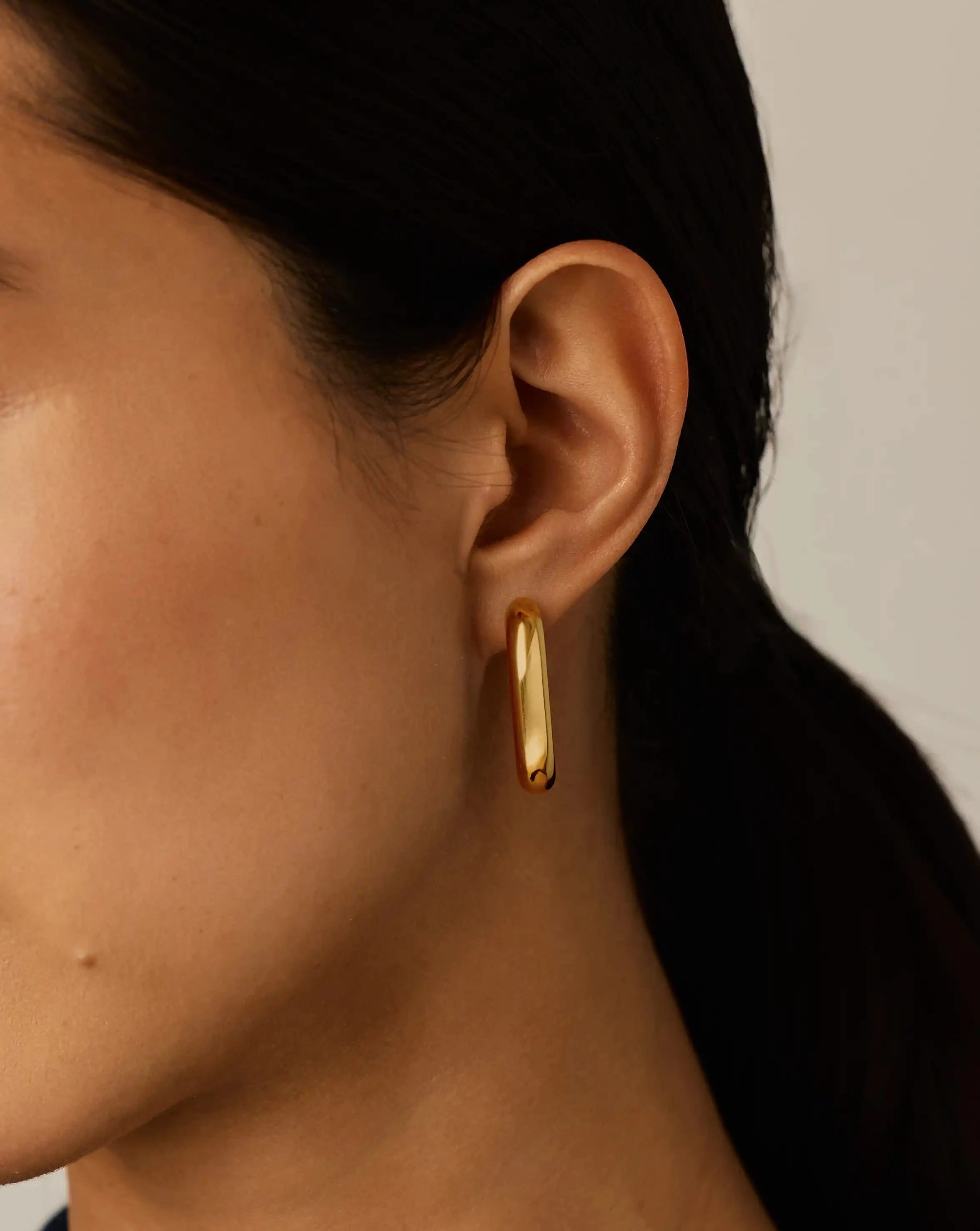 MISSOMA Chubby Oval Medium Hoop korvakorut kulta 30 mm