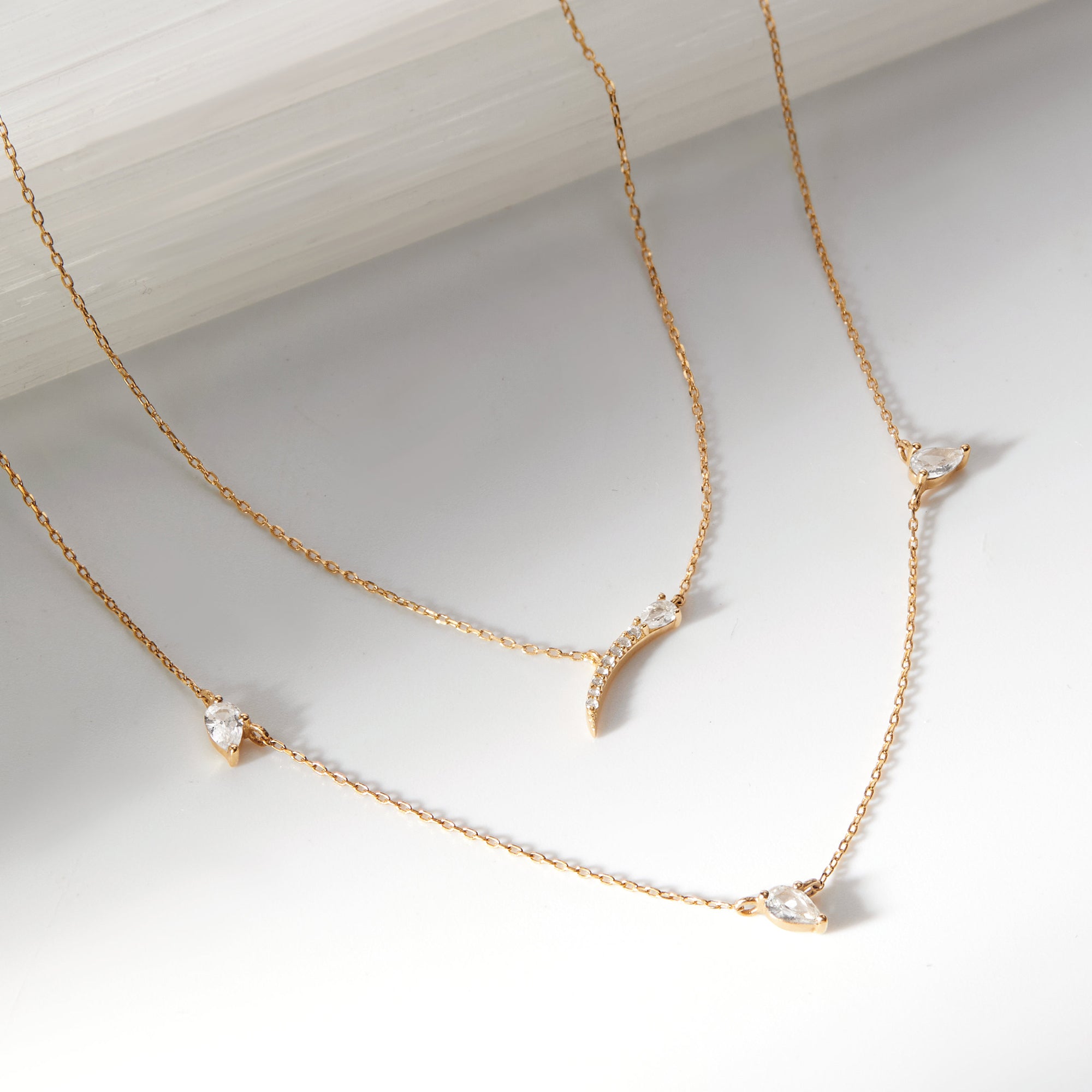Ania Haie Afterglow White Sapphire Bar Pendant kaulakoru kulta