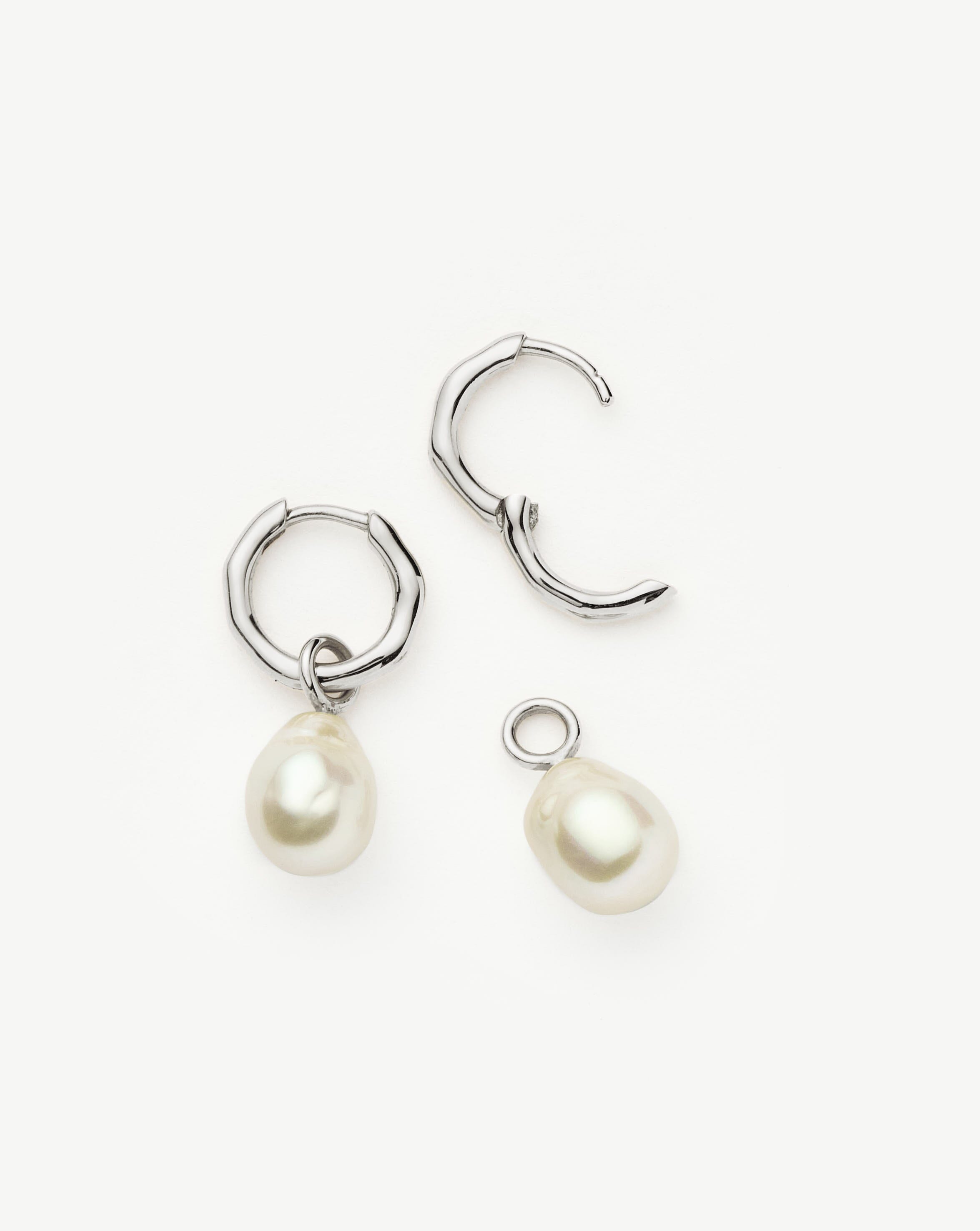 Missoma Solid Gold Baroque Pearl Organic Hoop korvakorut 9ct