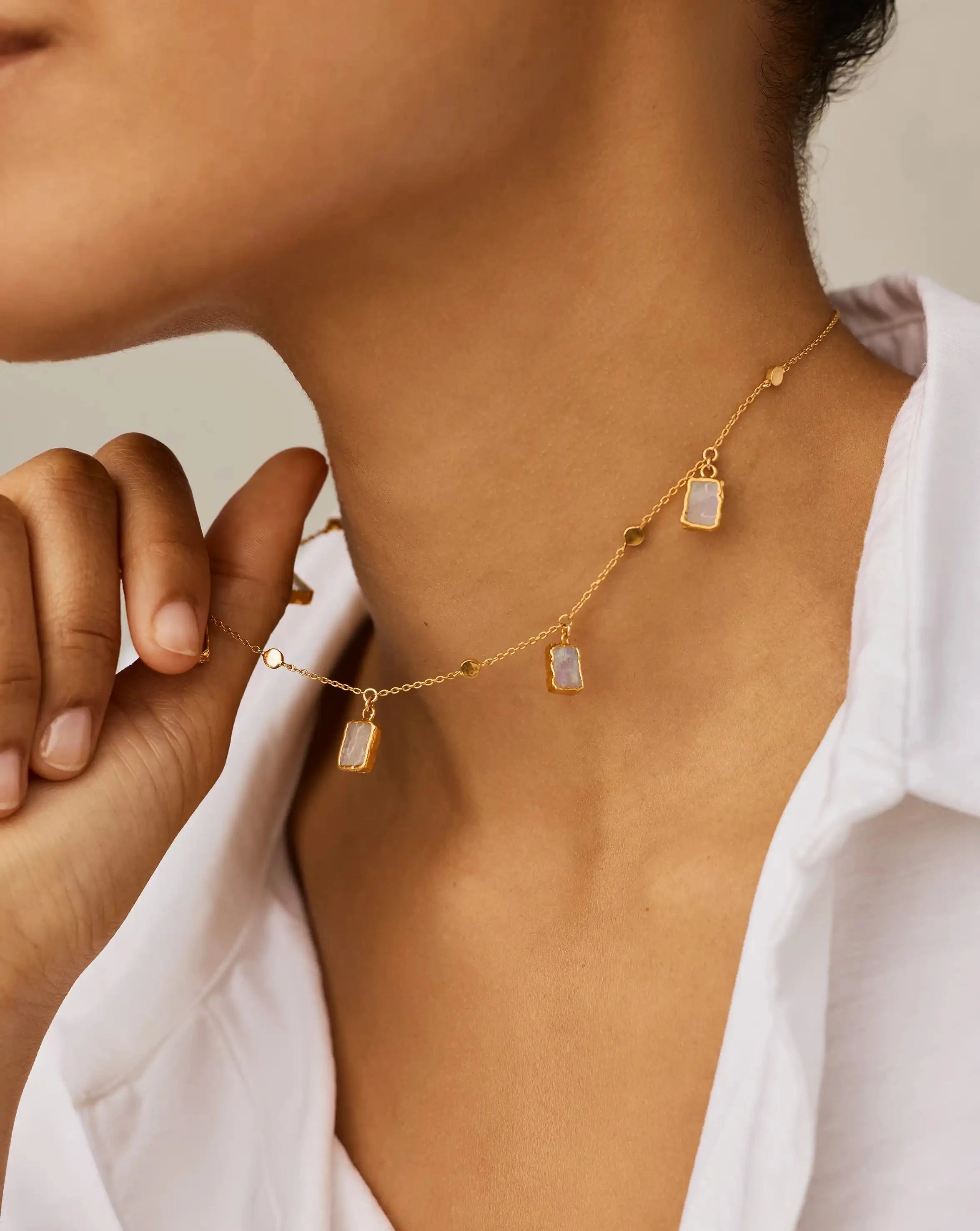MISSOMA Lena Choker kaulakoru kulta kuukivi