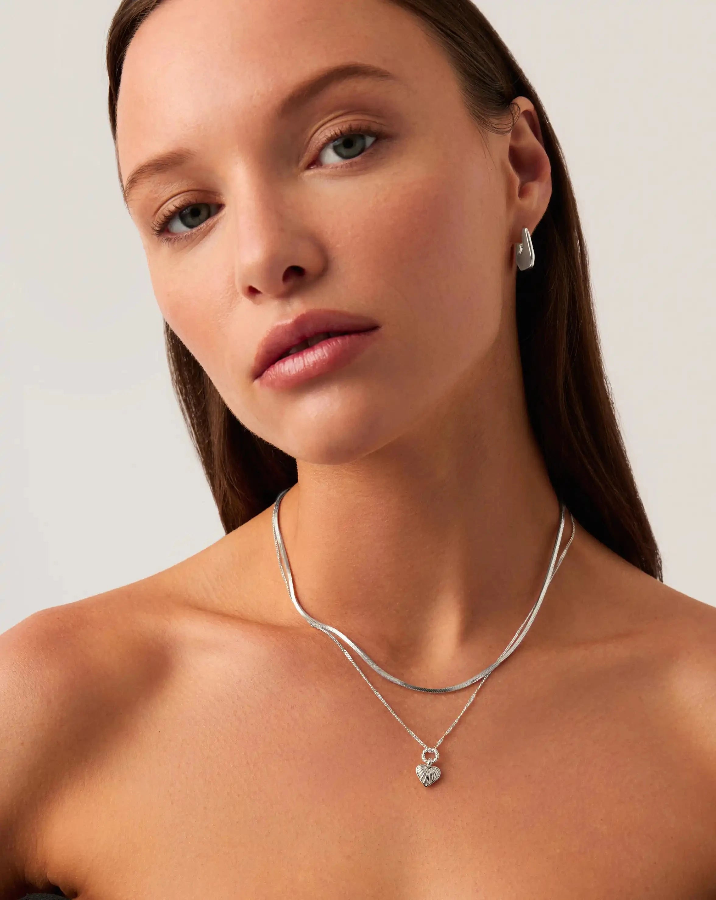 MISSOMA Ridge Mini Ridge Heart Charm hopeakaulakoru sterlinghopea sydän