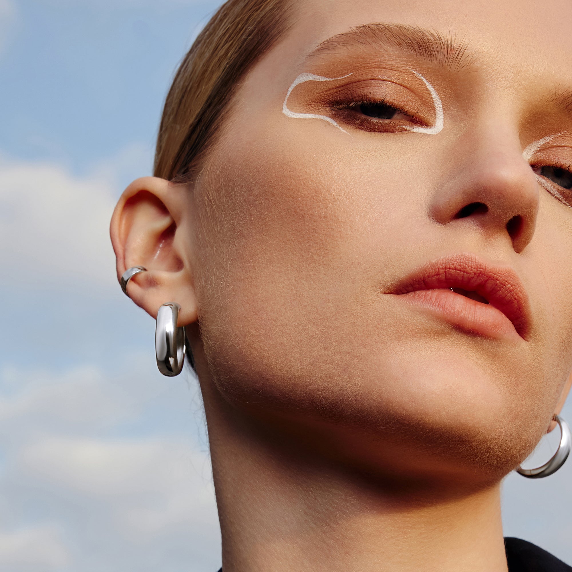 Ania Haie Trailblazer Daily korvamansetti hopea