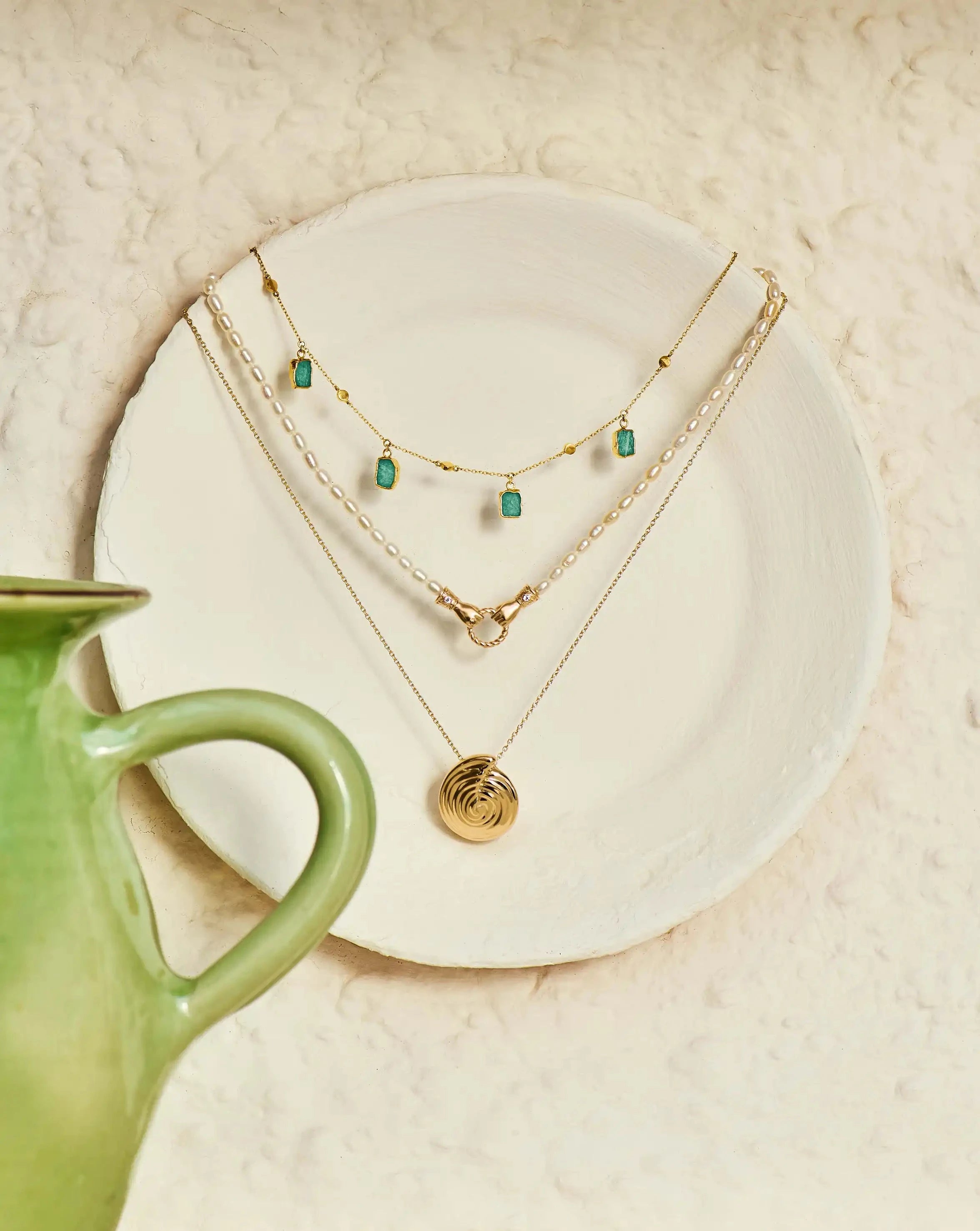 Missoma Lena Charm Choker kaulakoru amazonite kullattu