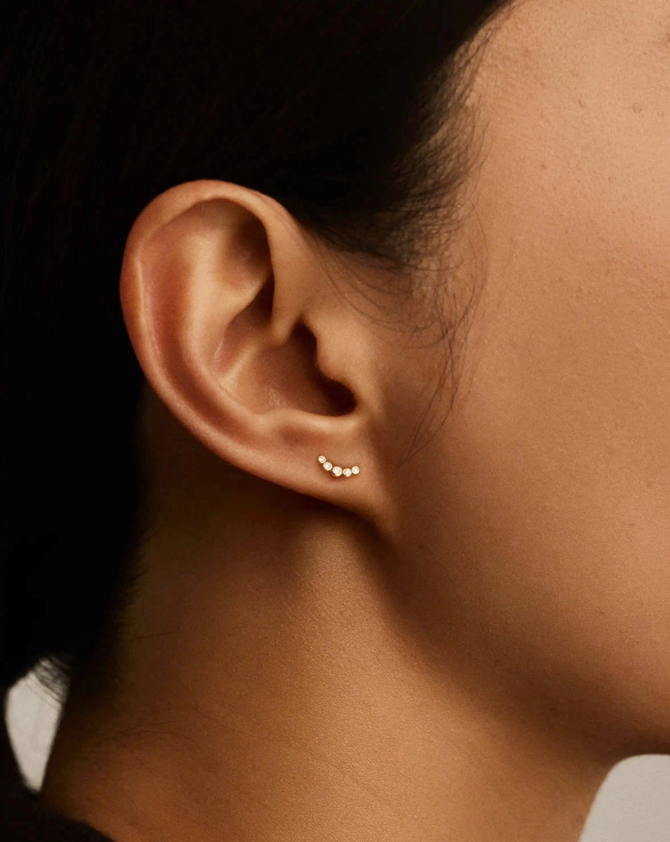 Missoma Diamond Ear Climber korvakoru 9ct kulta timantti