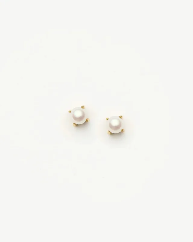 Missoma Classic Pearl nappikorvakorut kulta helmi