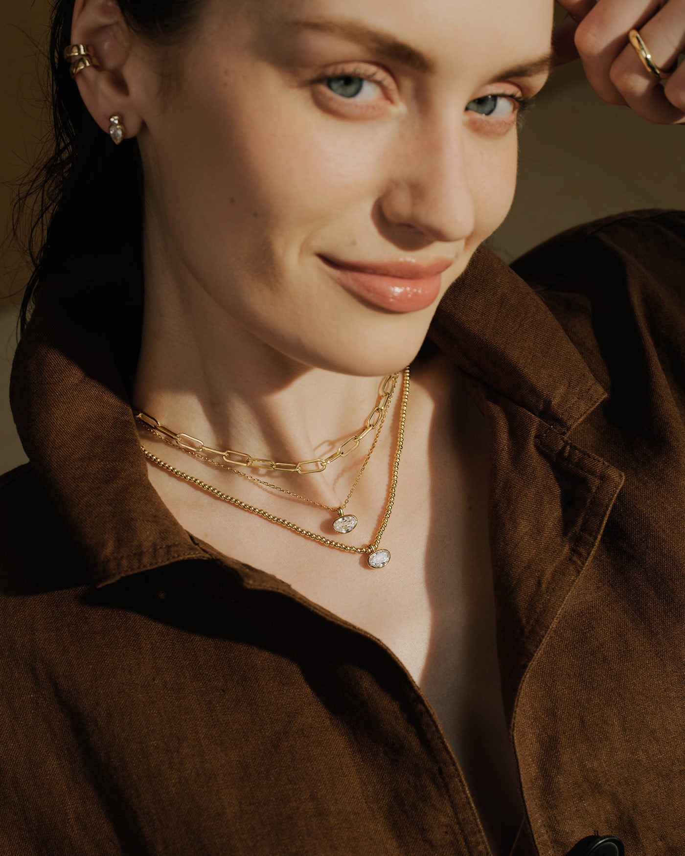 Ania Haie Wanderer Bezel Organic Pebble kaulakoru kulta zirkonia