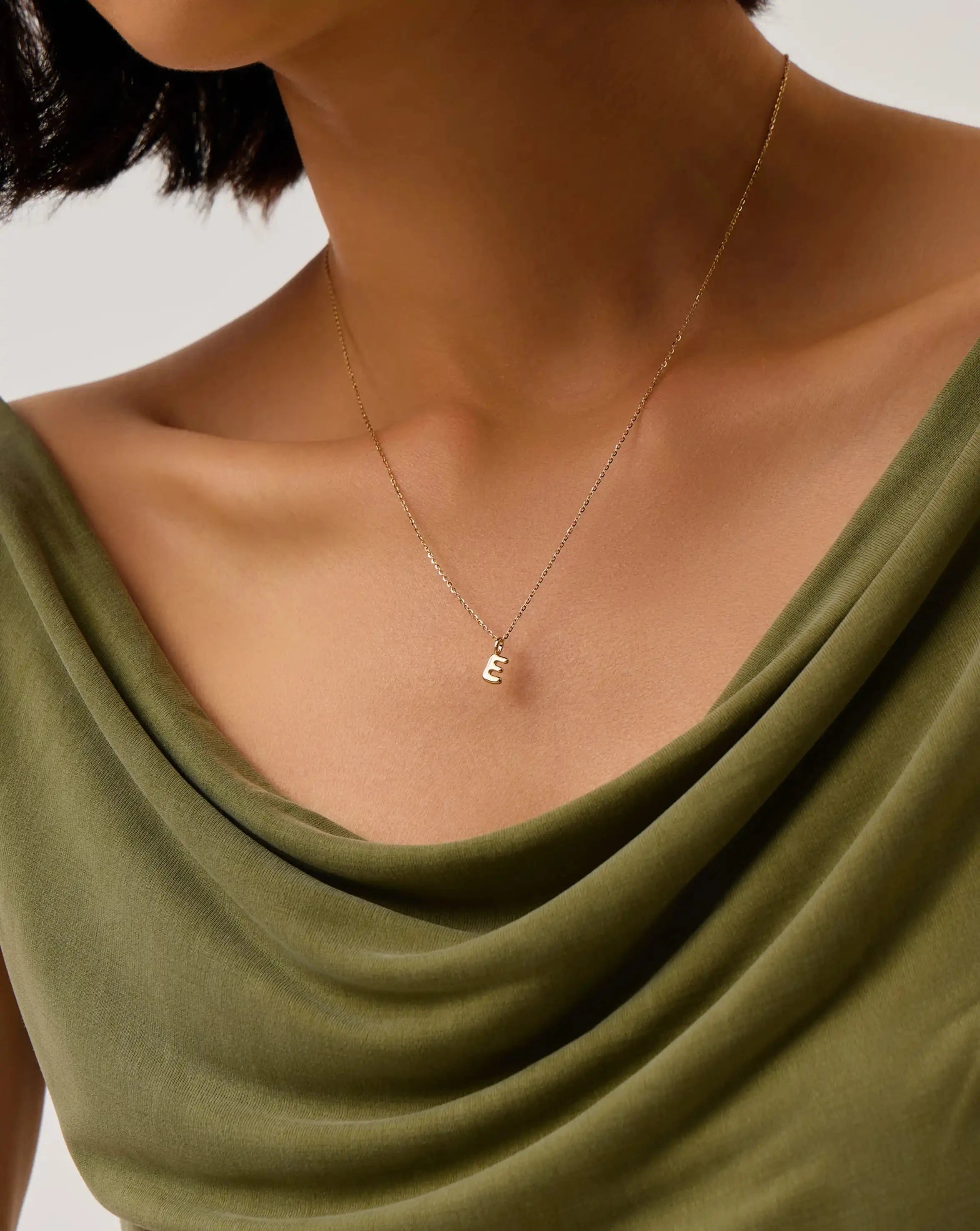 Missoma Initial Mini Pendant kaulakoru E 14k kultaa