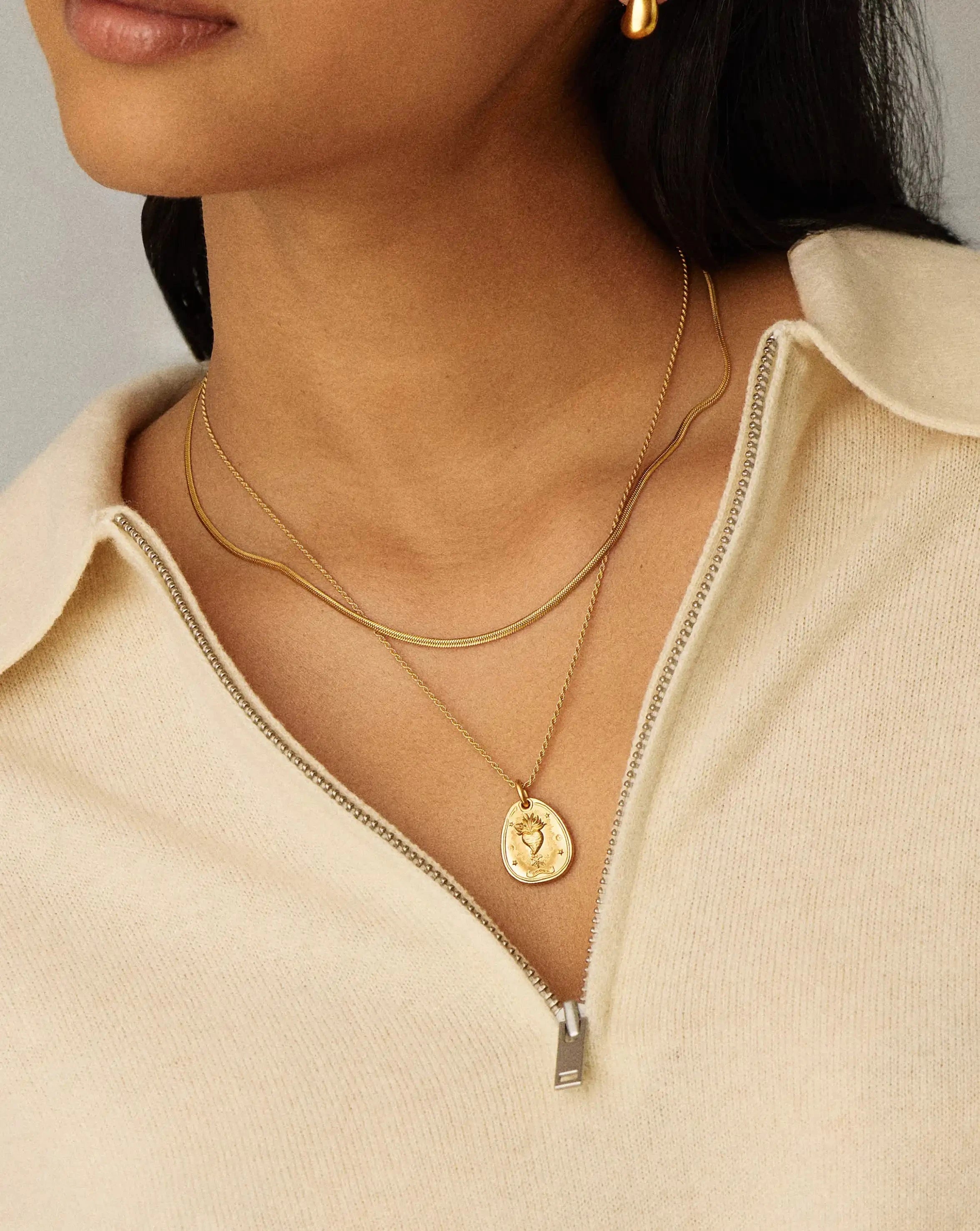 MISSOMA Heart Talisman Pendant riipus kullattu kaiverrettava