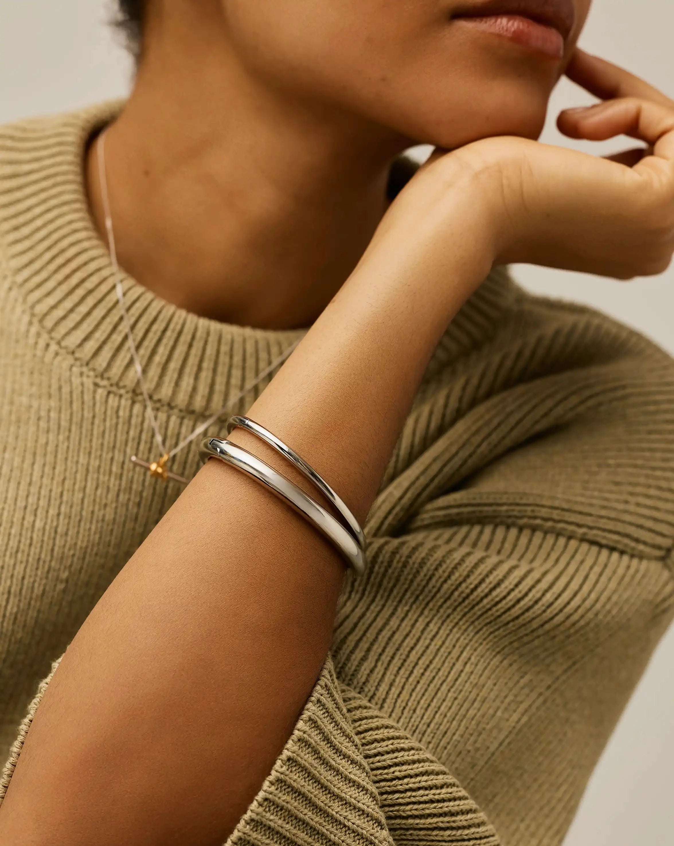 Missoma Chunky Bangle rannerenkaat platina 2 kpl vedenkestävä