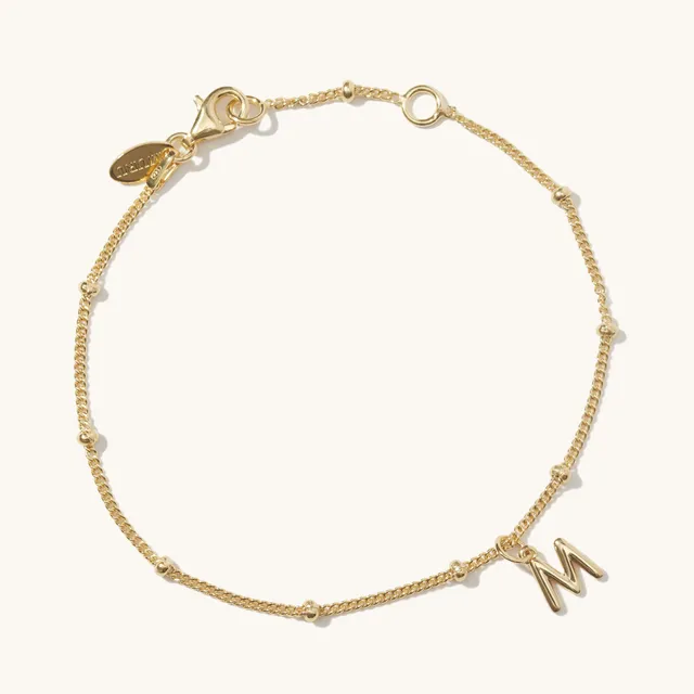 Muru Jewellery Little Love Letter rannekoru kulta kirjain